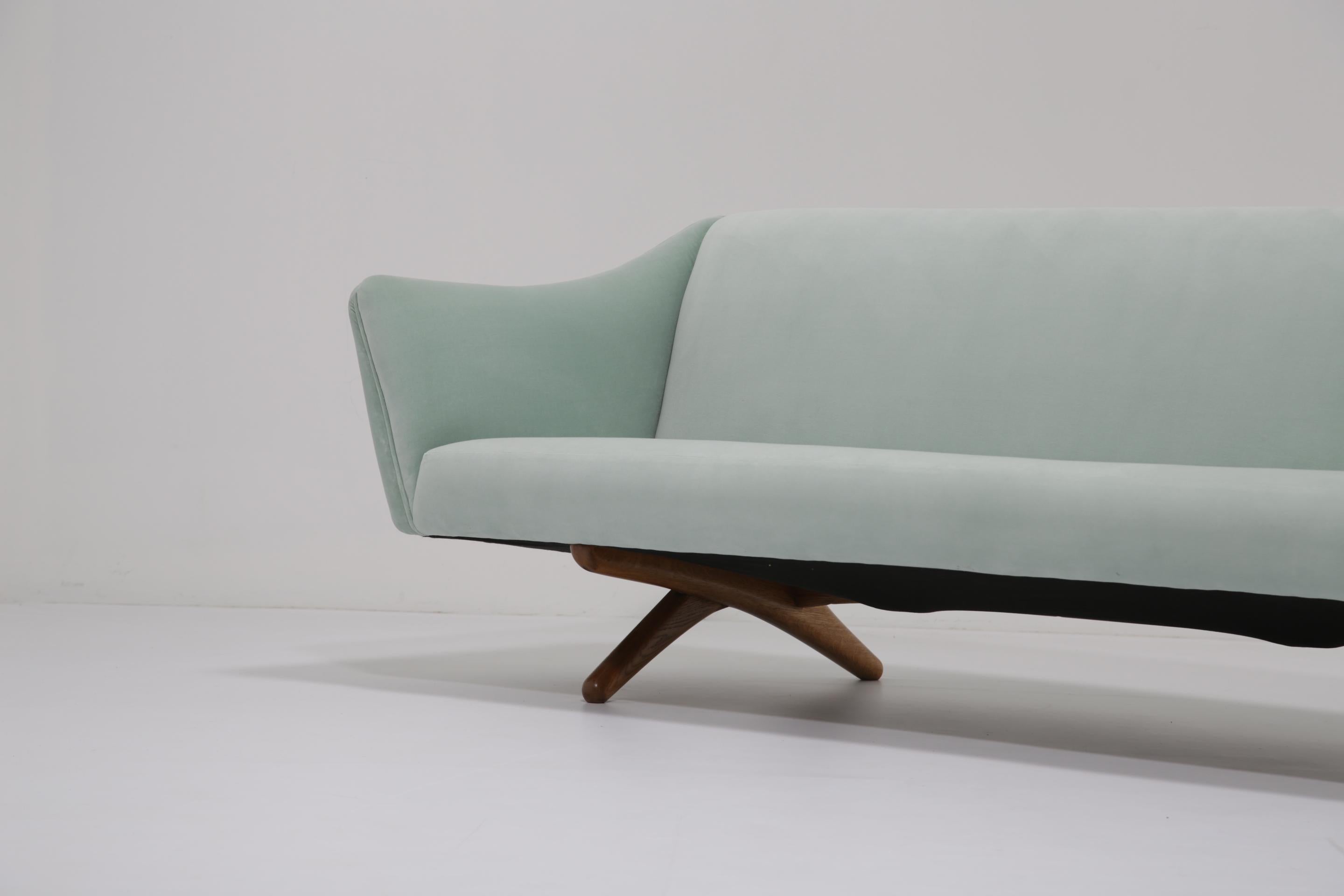 Sofá de tres plazas de mediados de siglo Modelo ML-140 de Illum Wikkelsø para Laursen, década de 1960. Pulido en venta
