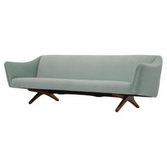 Mid-century Three-Seat Sofa Model ML-140 by Illum Wikkelsø for Laursen, 1960s.