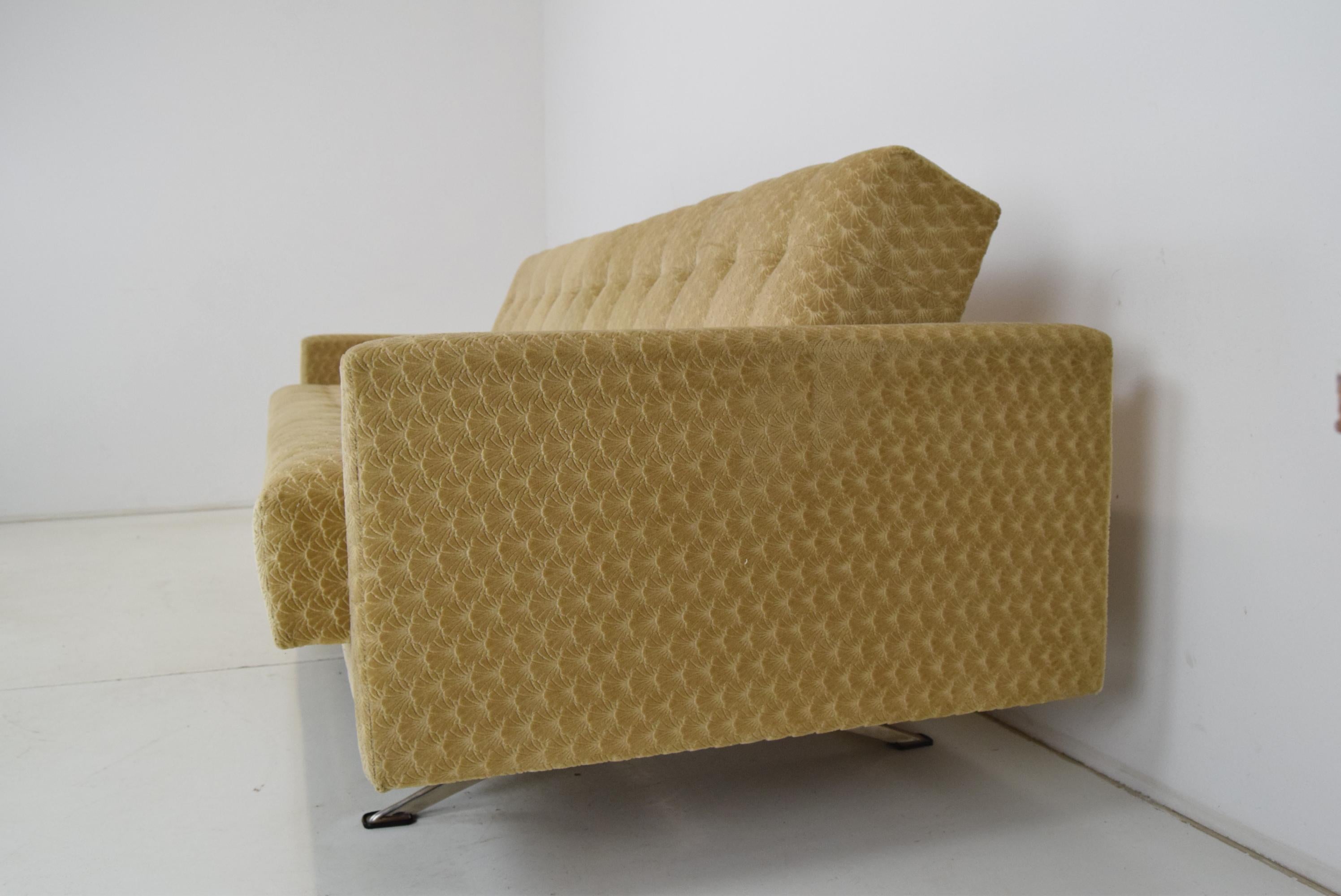 Mid-century Drei-Sitz-Sofa oder Daybed, 1970''s.  im Angebot 4