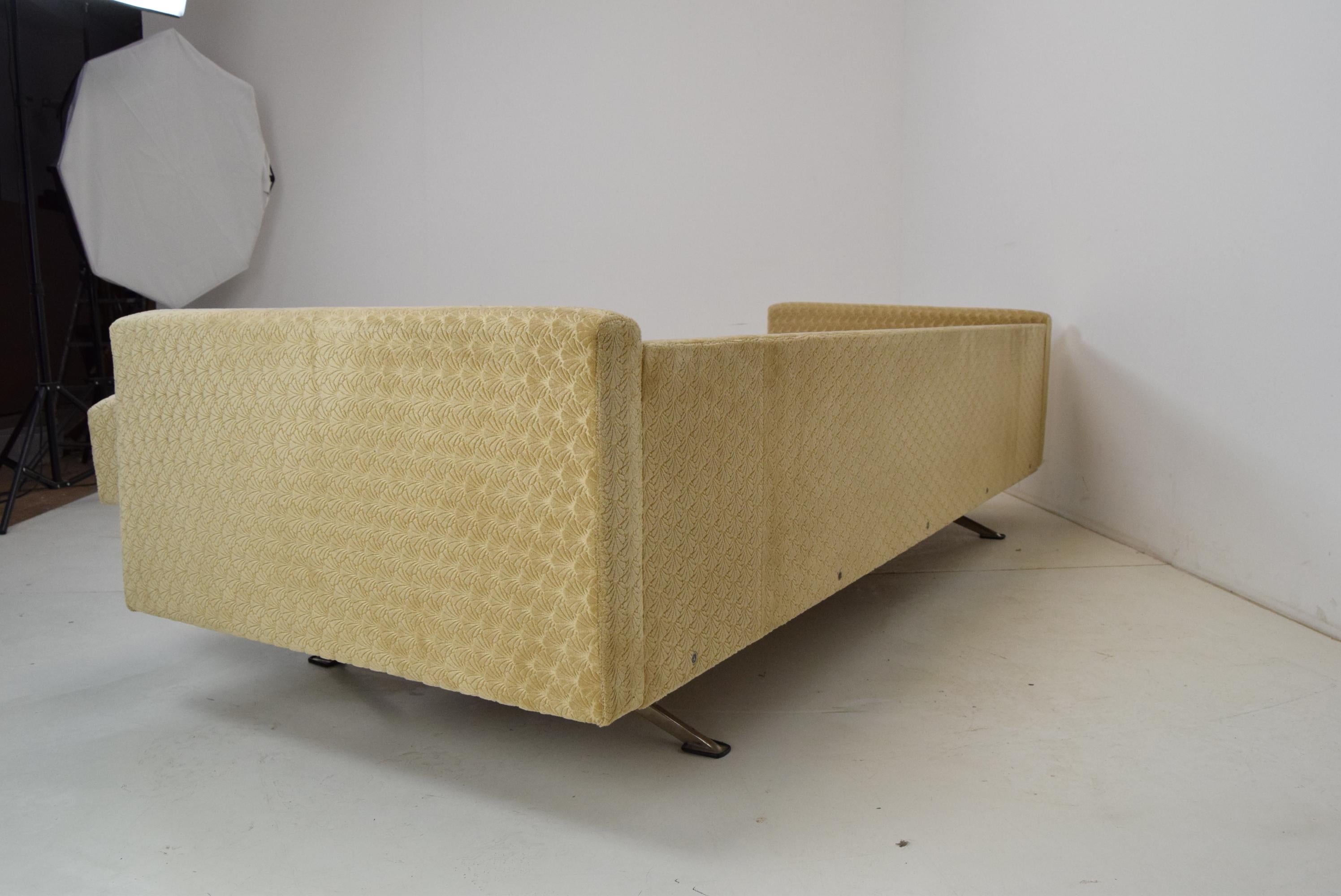 Mid-Century Three Seat Sofa or Daybed, 1970s 13