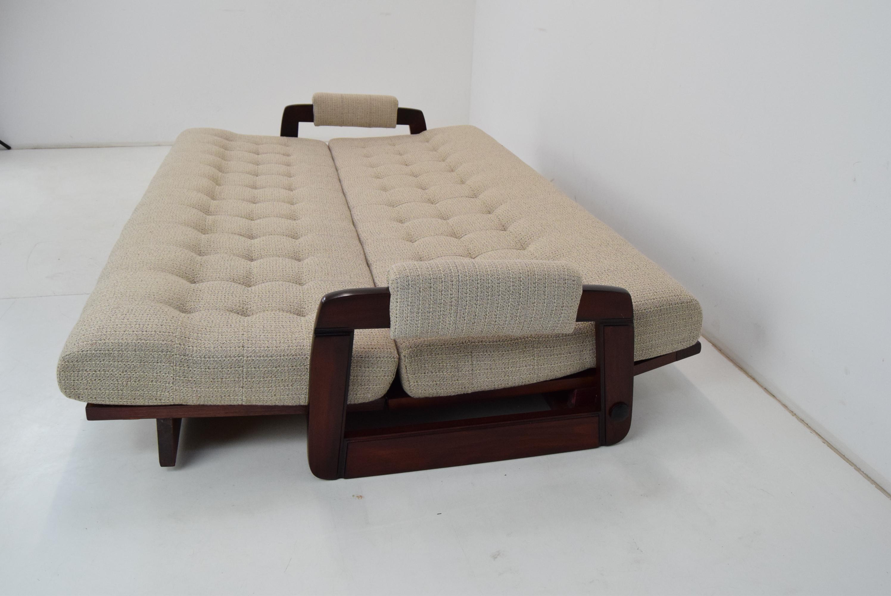 Mid-Century Three Seat Sofa or Daybed, 1980's For Sale 3
