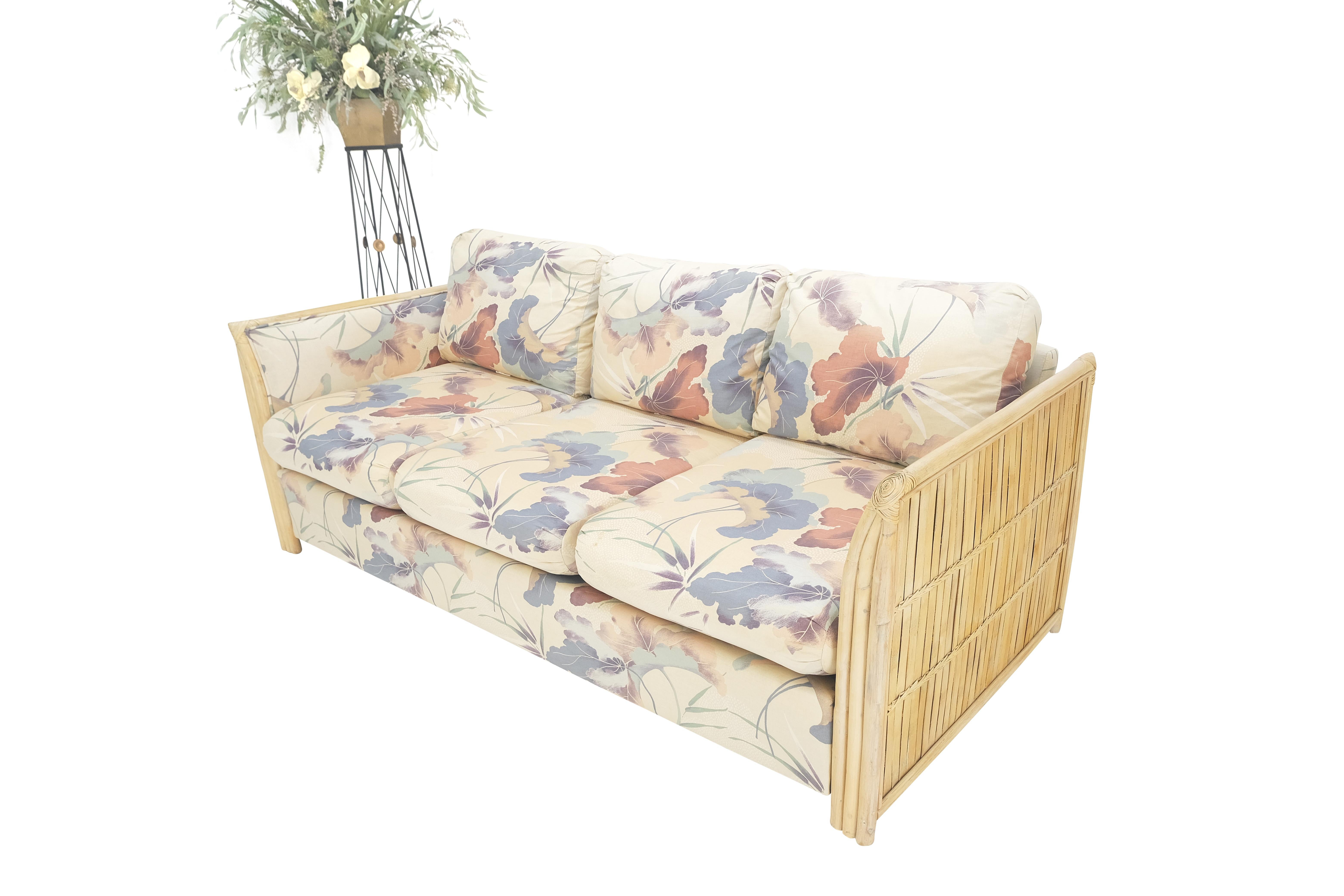 Mid Century Three Seater Bamboo Frame Flowered Upholstery Sofa Couch  For Sale 5