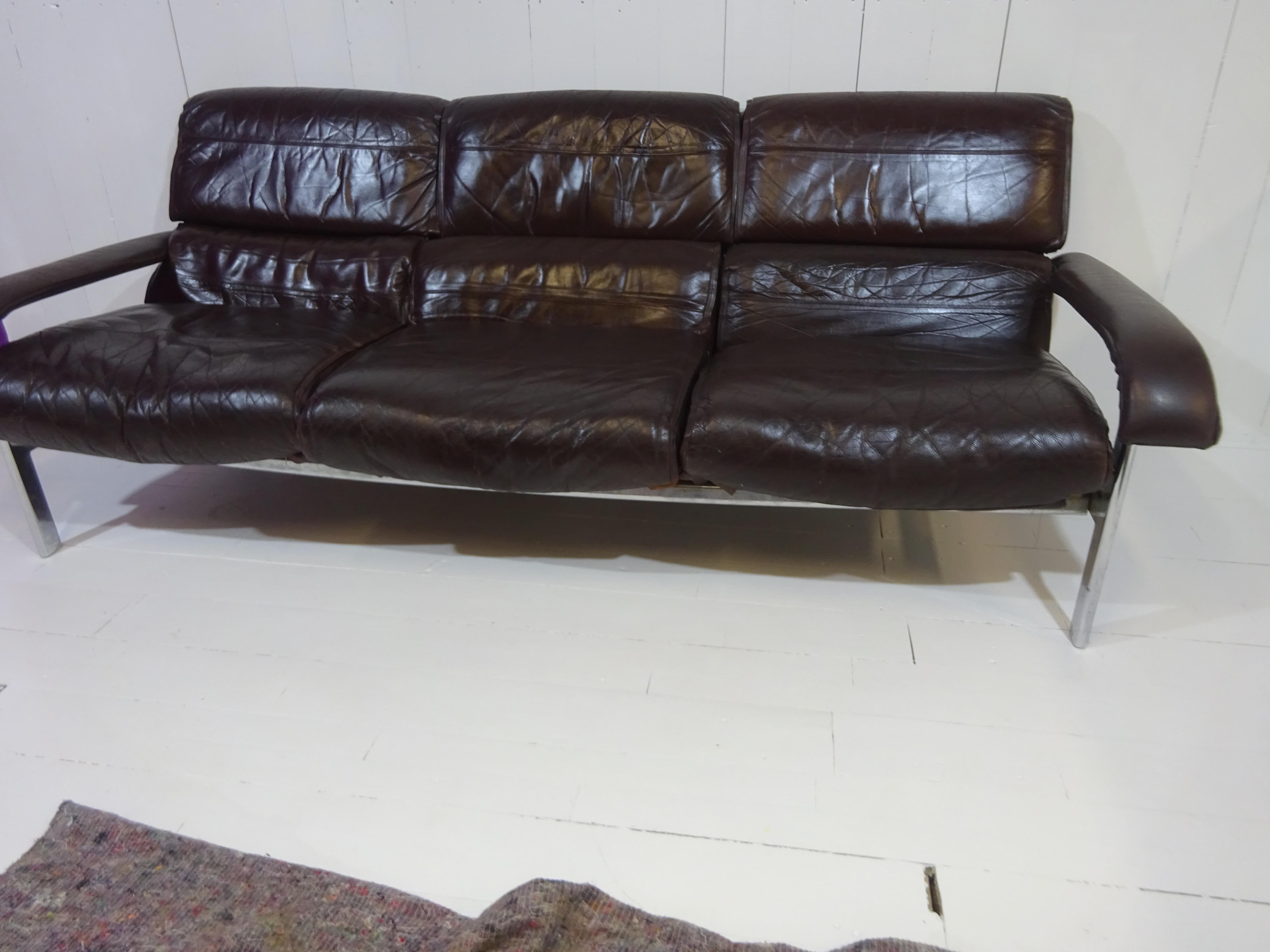Vintage leather sofa 

A design classic from famous sofa maker Pieff. “PIEFF FURNITURE” was a range of avant-garde furniture designed and produced in Cradley Heath near Birmingham from 1970 until 1983. The company was formed as Production
