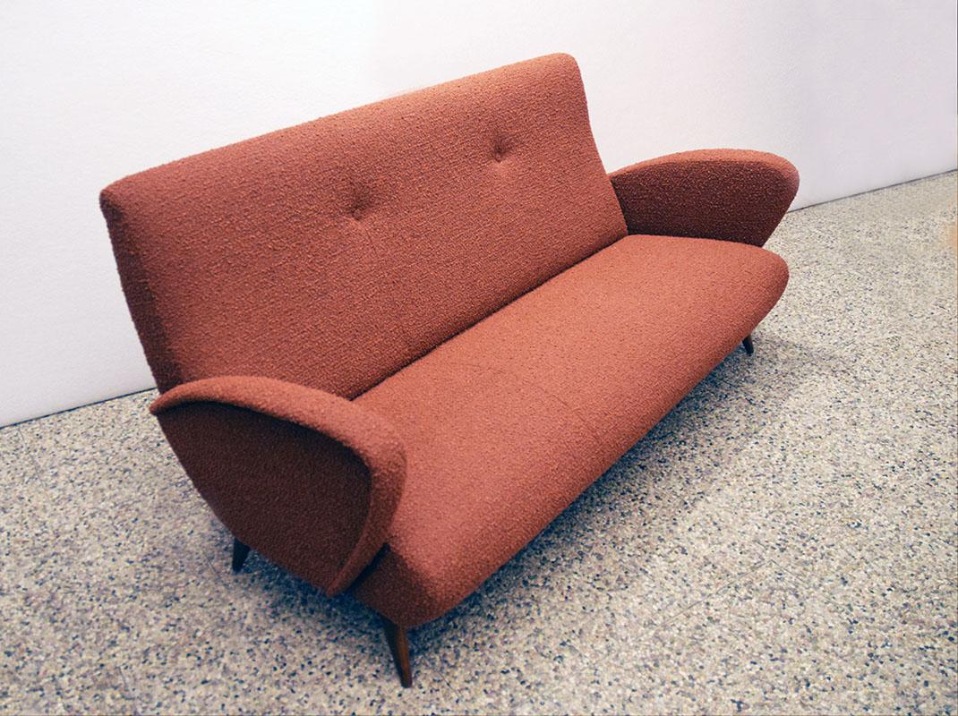 Mid-Century Three Seats Sofa of Italian Production, 1950s In Excellent Condition For Sale In Parma, IT