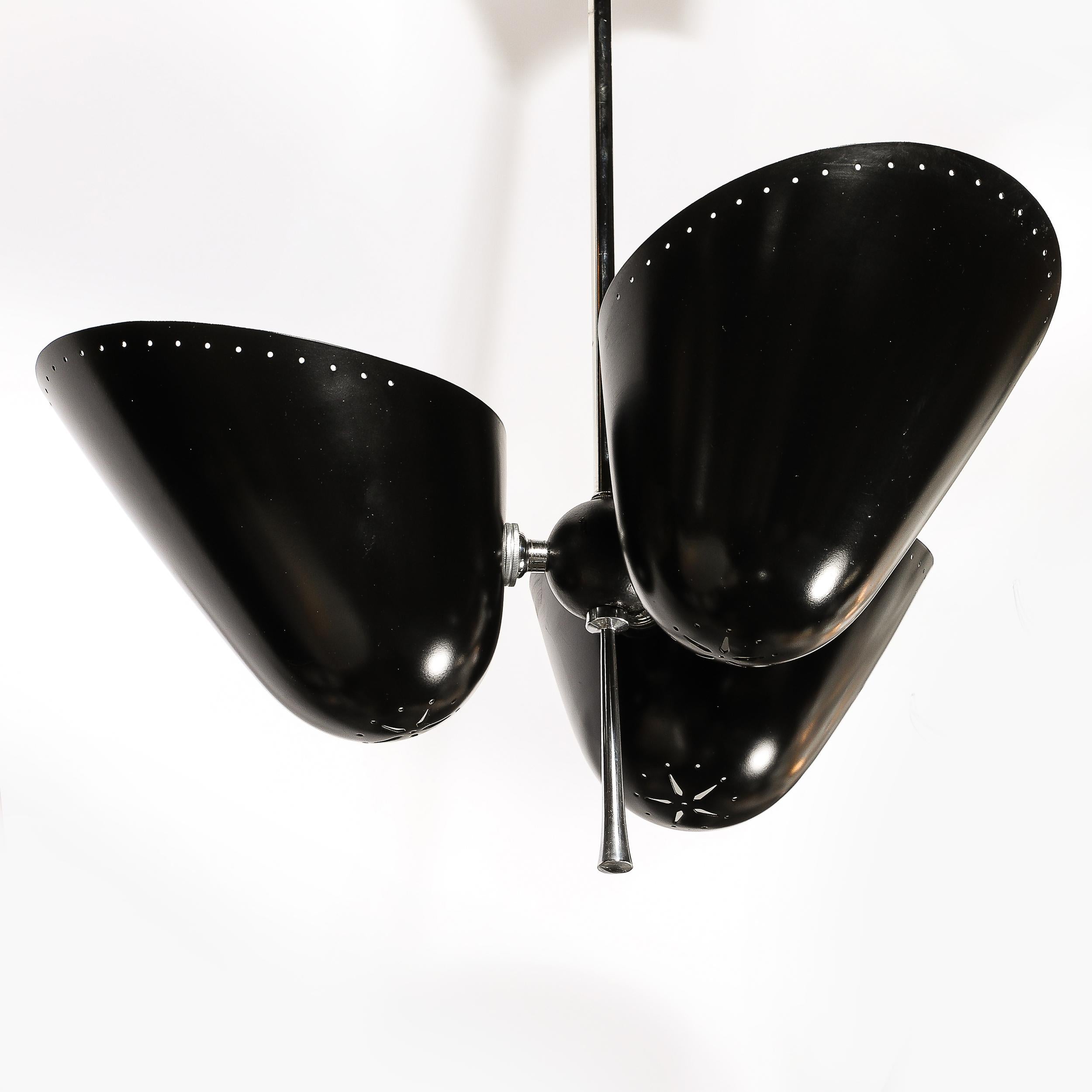 Lampadario di metà secolo a tre paralumi in smalto nero e cromo di Troughton & Young in vendita 4