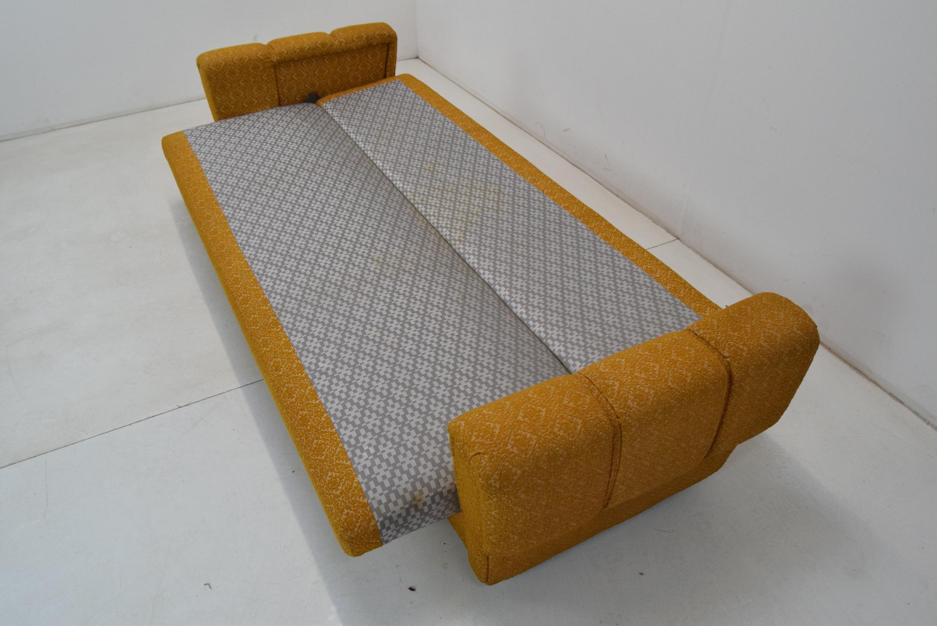 Midcentury Three Sofa or Daybed, 1970s 9
