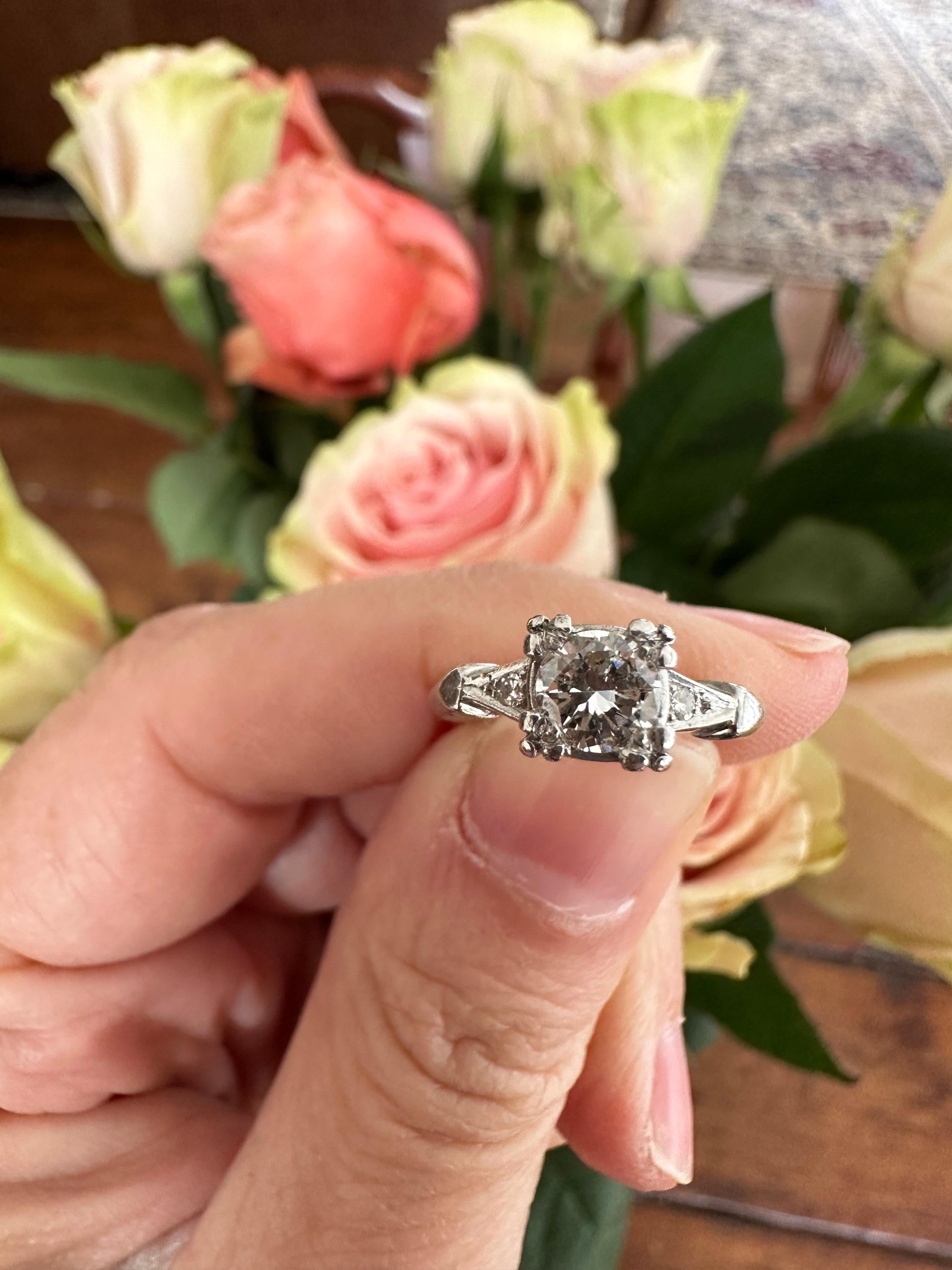 Mid-Century Three-Stone Diamond Ring  For Sale 4