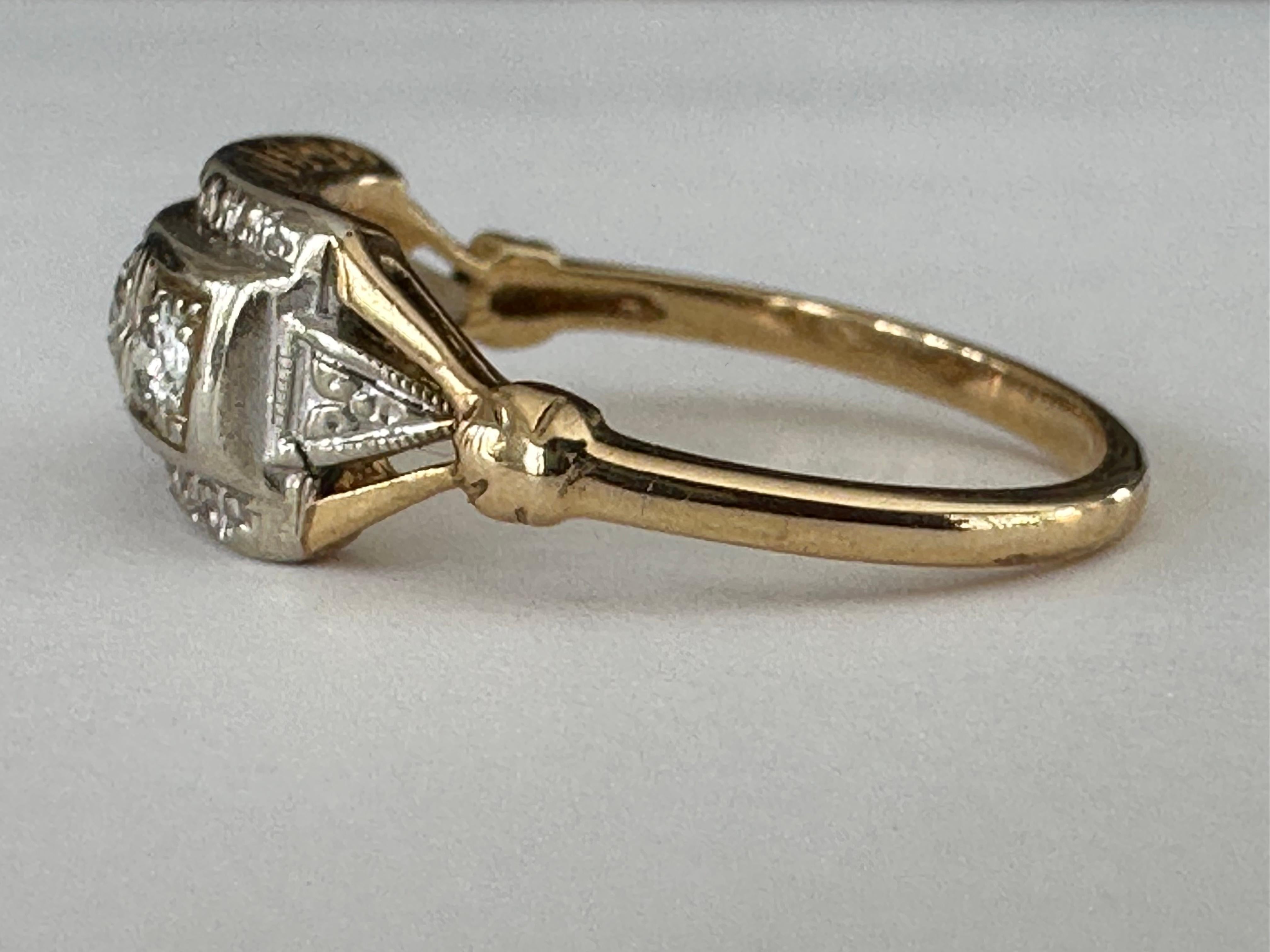 Midcentury Three Stone Diamond Ring In Good Condition For Sale In Denver, CO