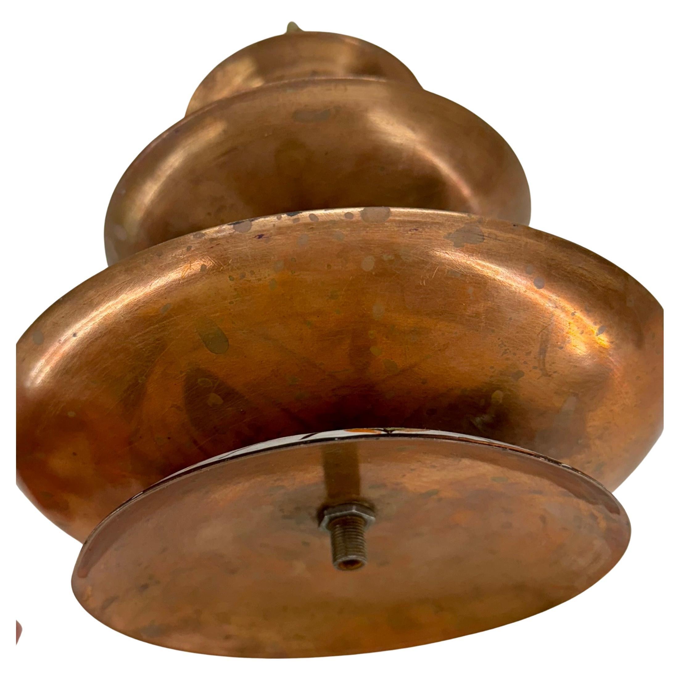 Bandeja soporte de tres pisos de esmalte y cobre de mediados de siglo en venta 4