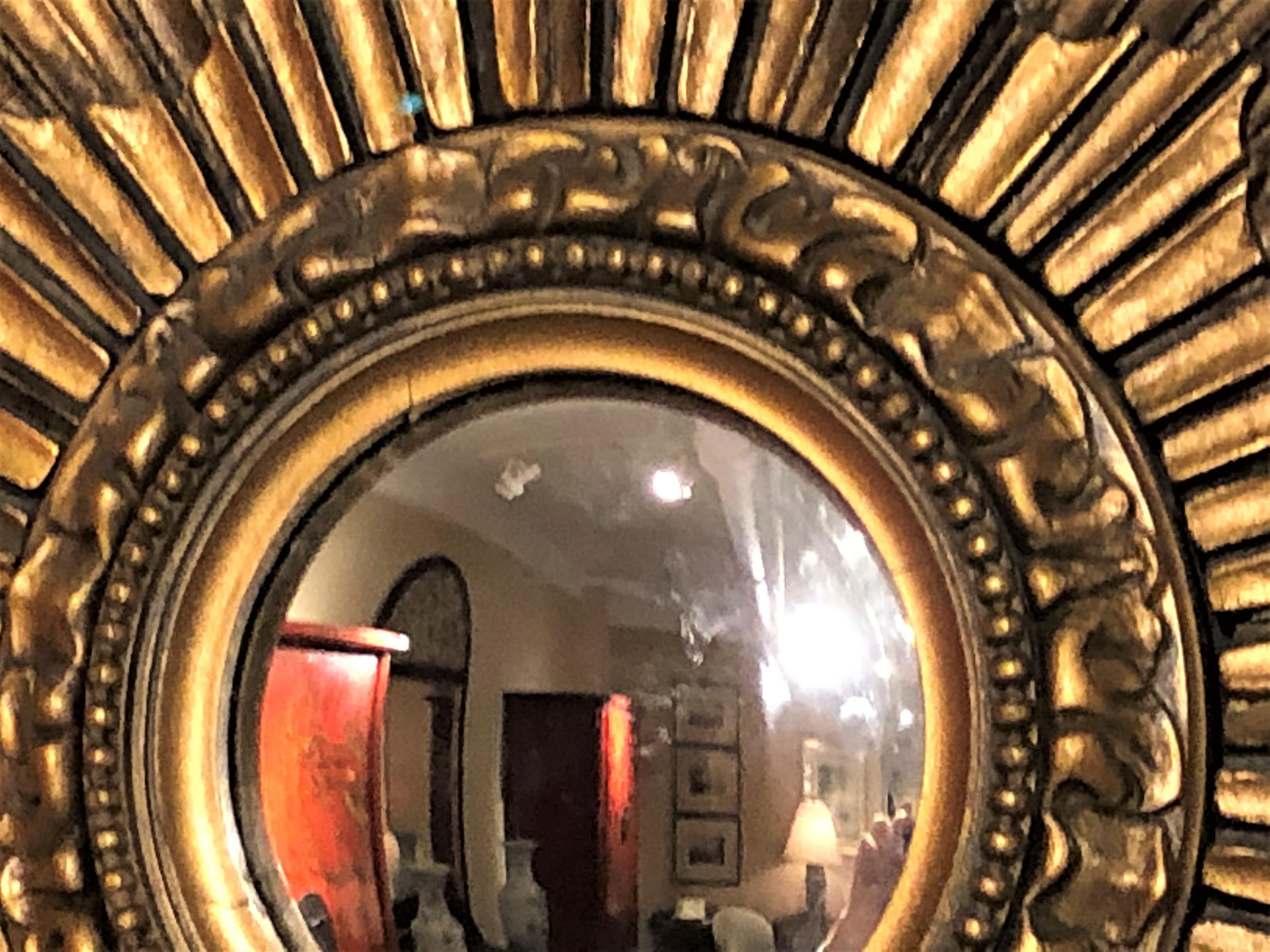 Gestufter und vergoldeter Sunburst-Spiegel aus Frankreich, Mitte des Jahrhunderts im Angebot 3