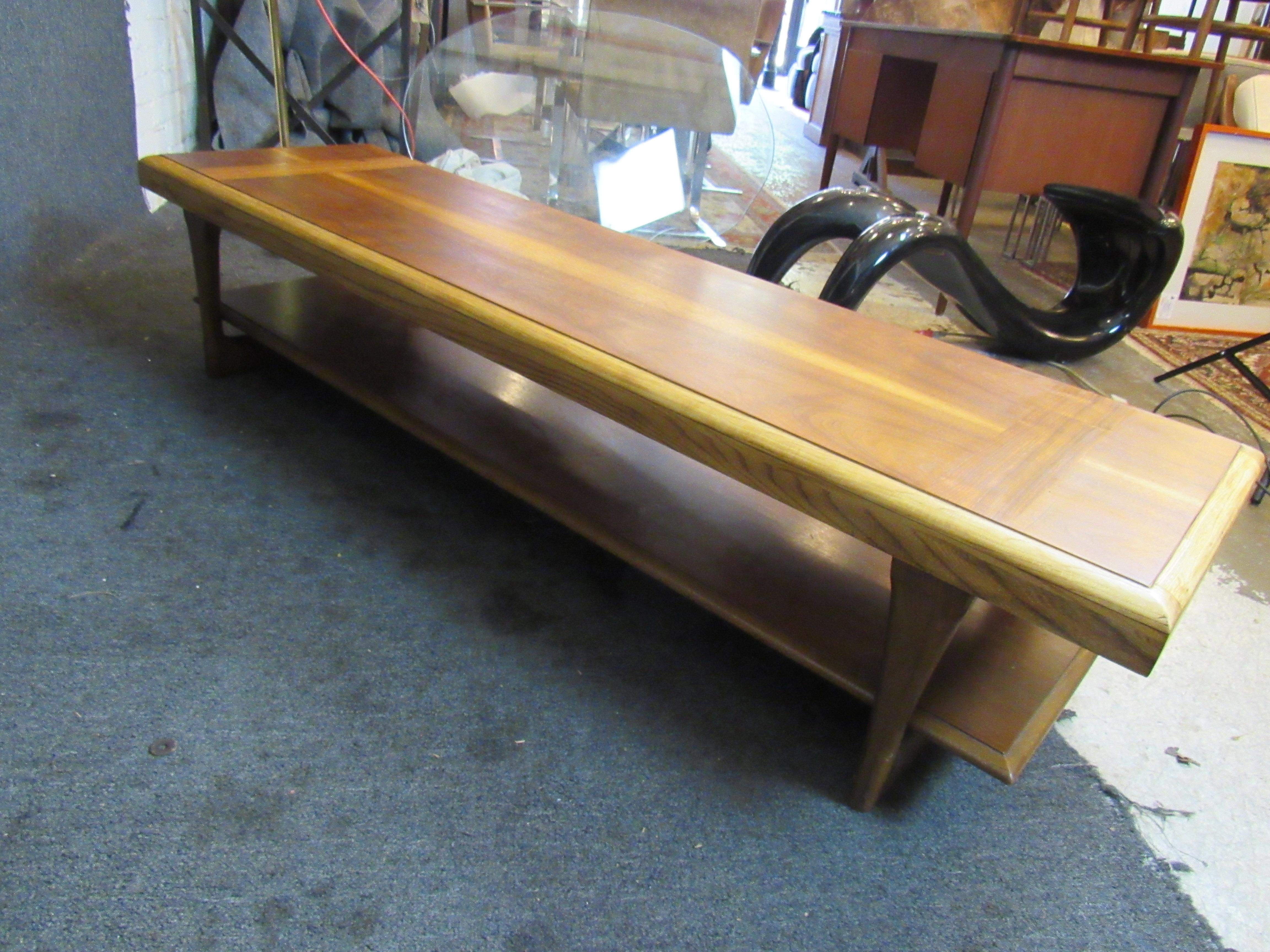 Mid-Century Tiered Coffee Table by Lane Furniture In Good Condition For Sale In Brooklyn, NY