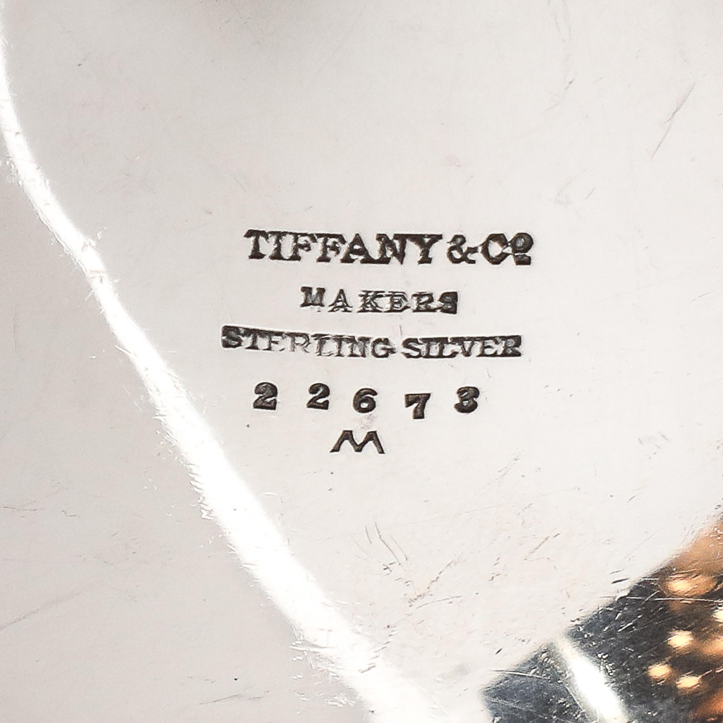 Mediados de siglo Tiffany & Co. Pies de plata de ley Makers Modern  Bol 22673 en venta 3