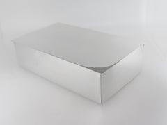 Mediados de siglo Tiffany & Co. Caja para tocador o mesa forrada de madera de plata de ley