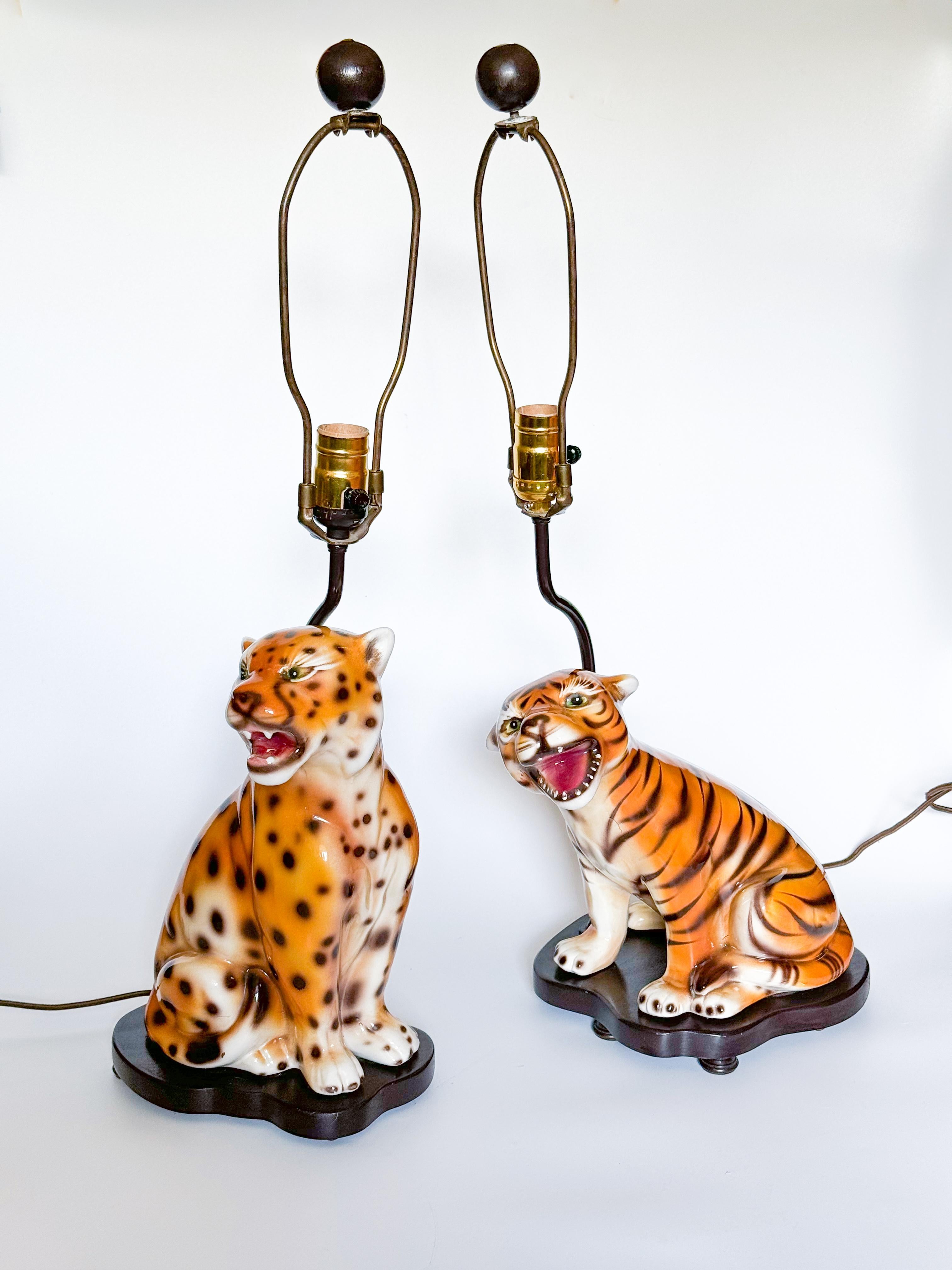 Lámpara de sobremesa de cerámica Mid Century Tiger Cat Portuguesa Años 70 en venta 1