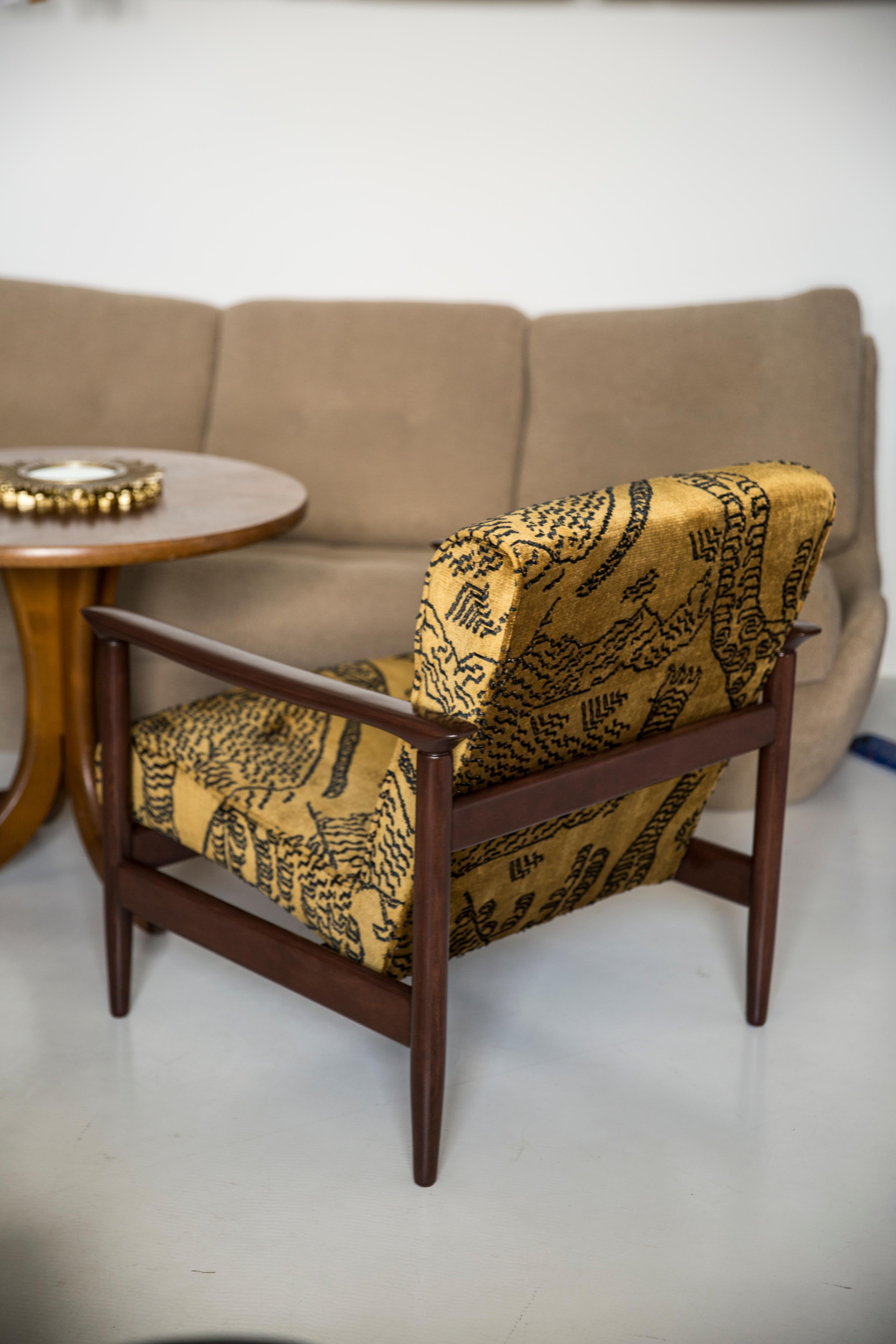 Mid Century Tiger Mountain Velvet Armchair, GFM 142, Edmund Homa, Europe, 1960s For Sale 3