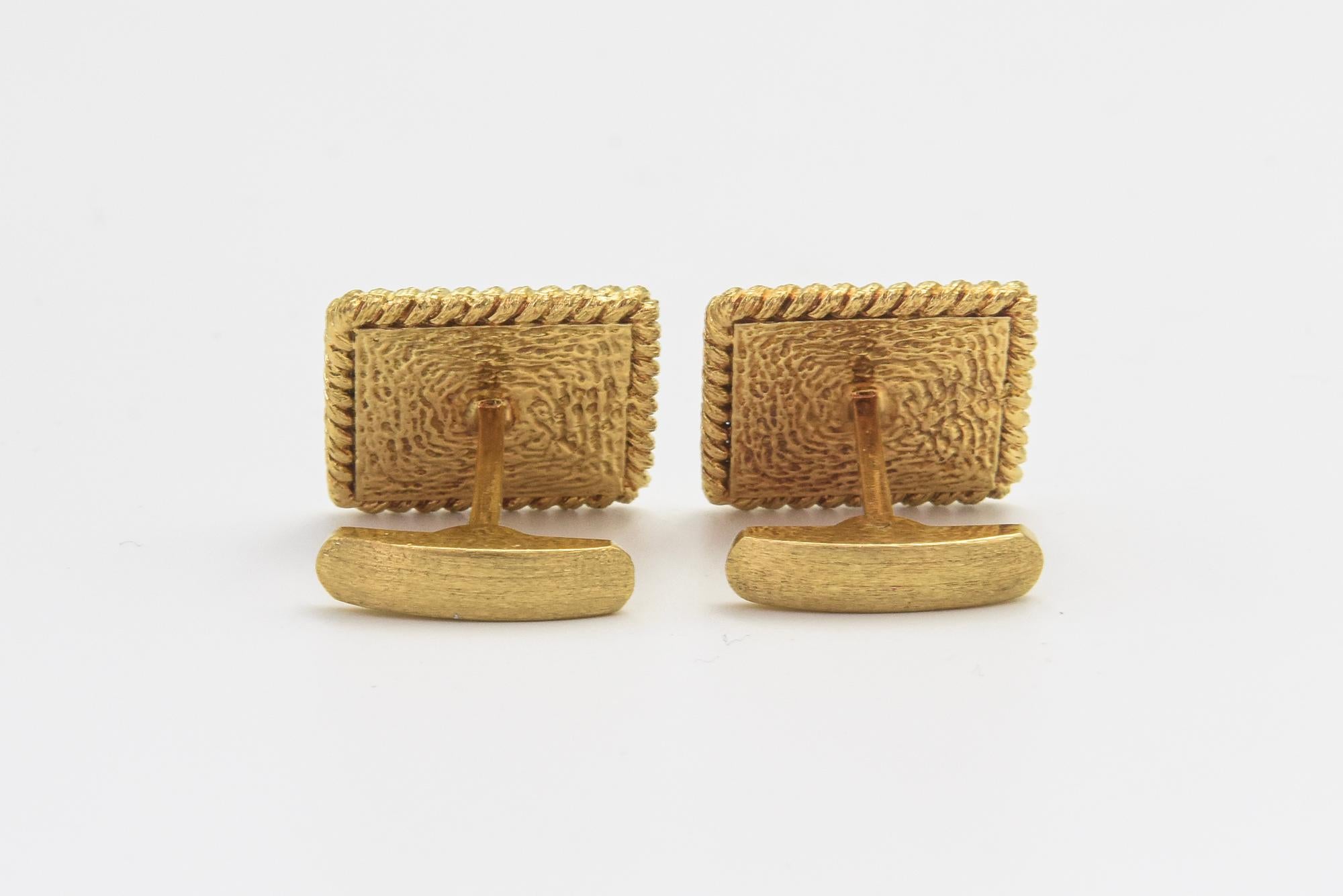 Mid-Century Tiger's Eye Square Gold Cufflinks In Good Condition For Sale In Miami Beach, FL