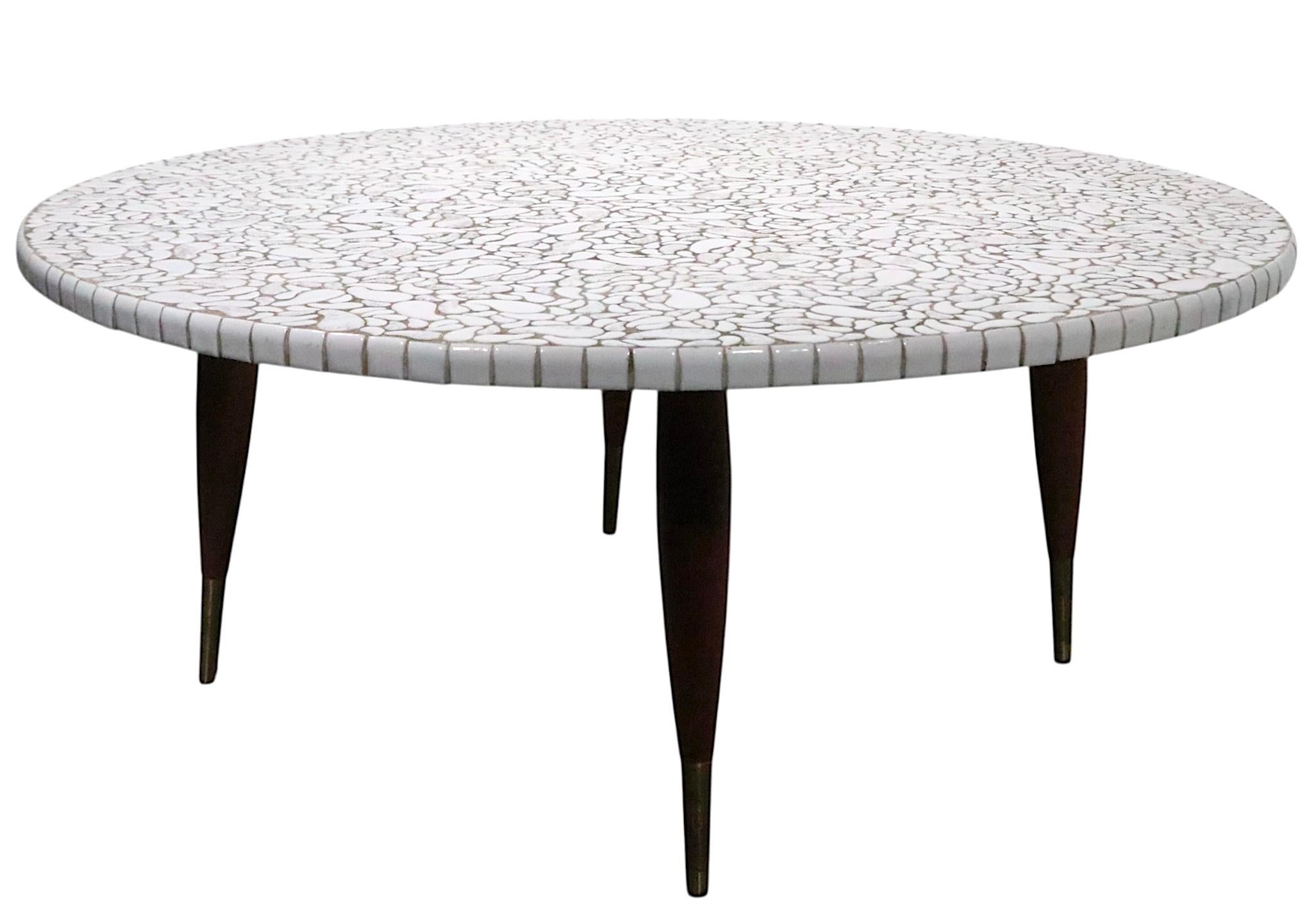 Table basse du milieu du siècle fabriquée au Japon vers les années 1950/60 en vente 3
