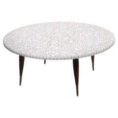 Mesa de centro con tapa de azulejos de mediados de siglo Fabricada en Japón c 1950/60's