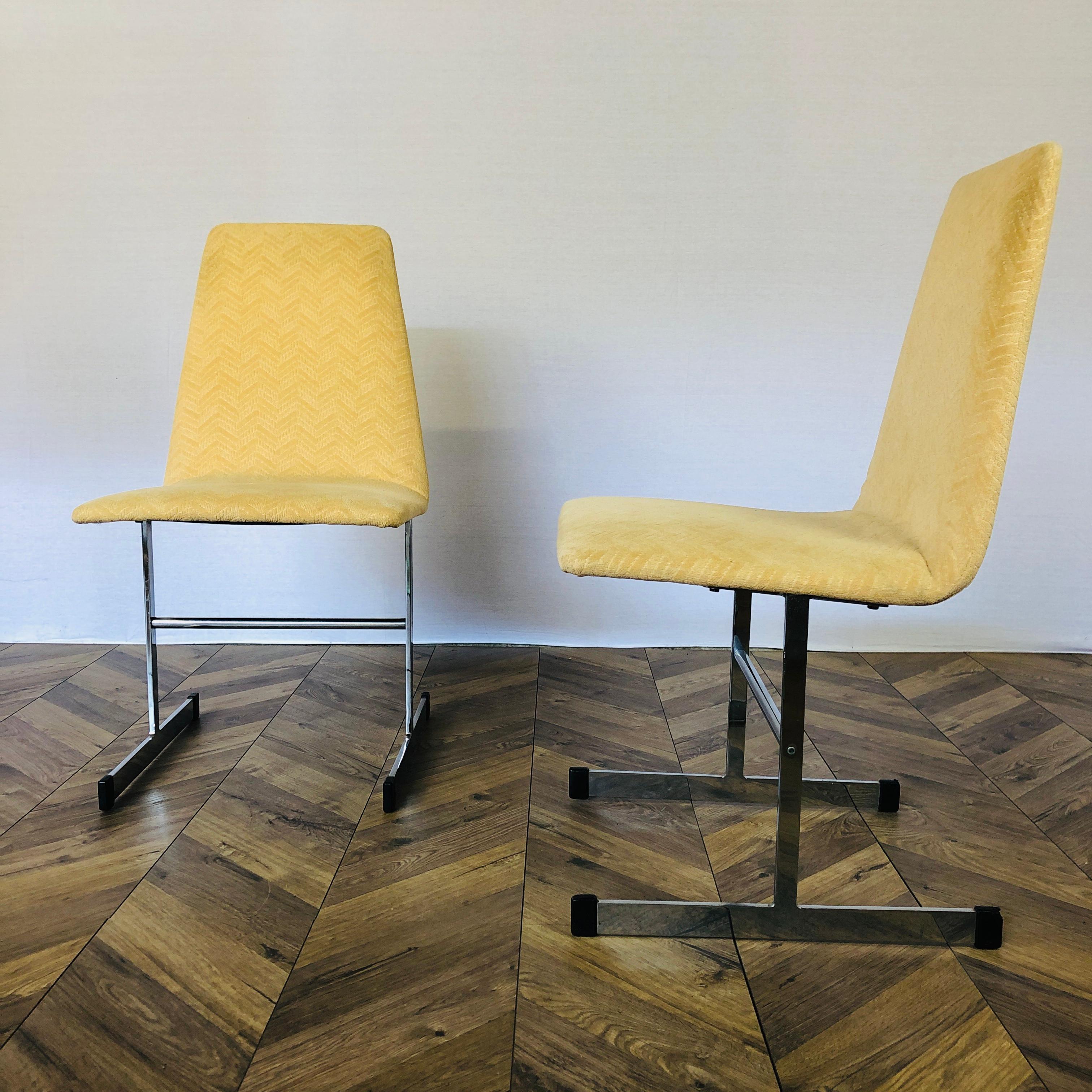 Mid Century, Tim Bates For Pieff 'Lisse' Dining Chairs, Set of 2 In Good Condition In Ely, GB