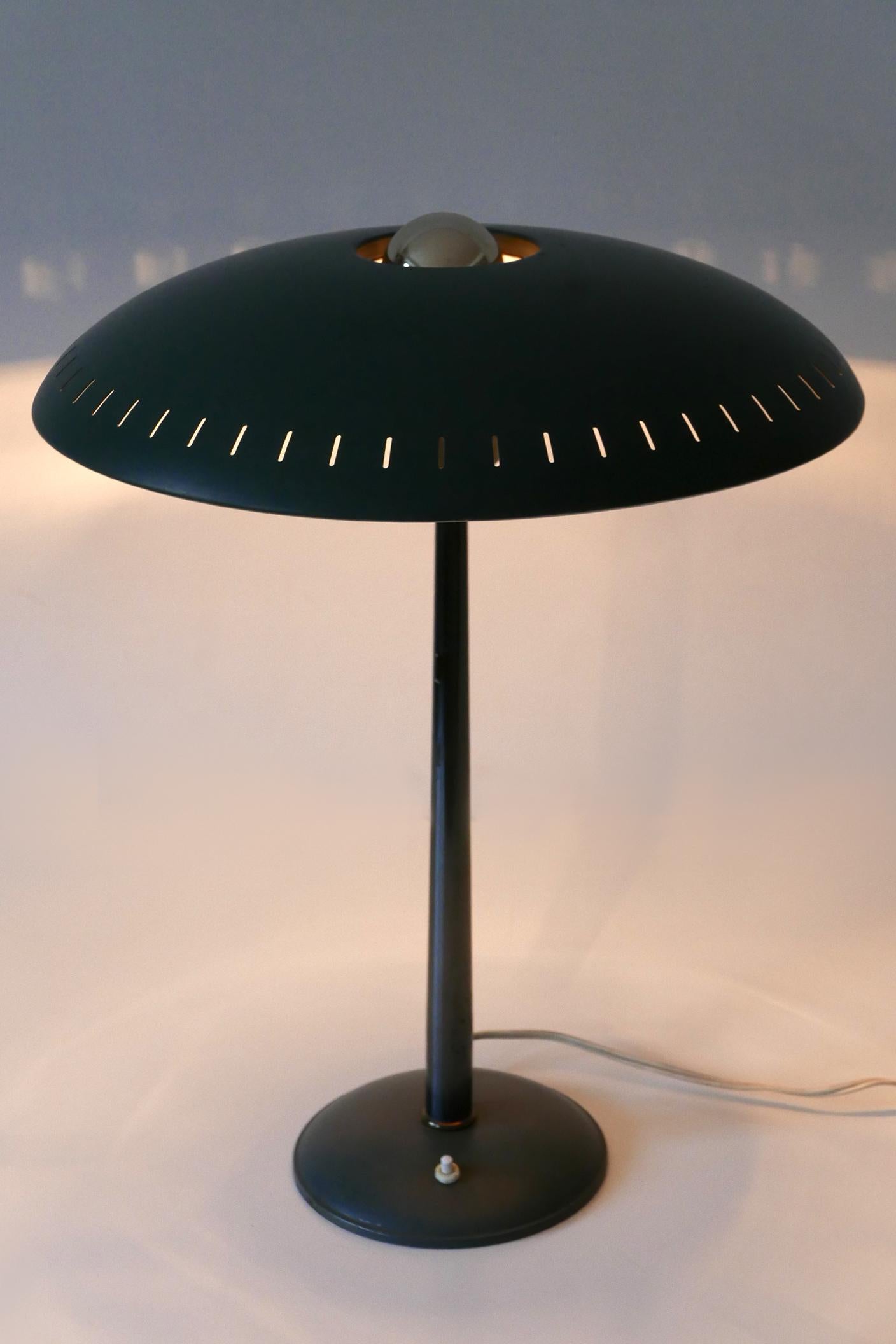 Néerlandais Lampe de table ou lampe de bureau Timor du milieu du siècle par Louis Kalff pour Philips, années 1950 en vente