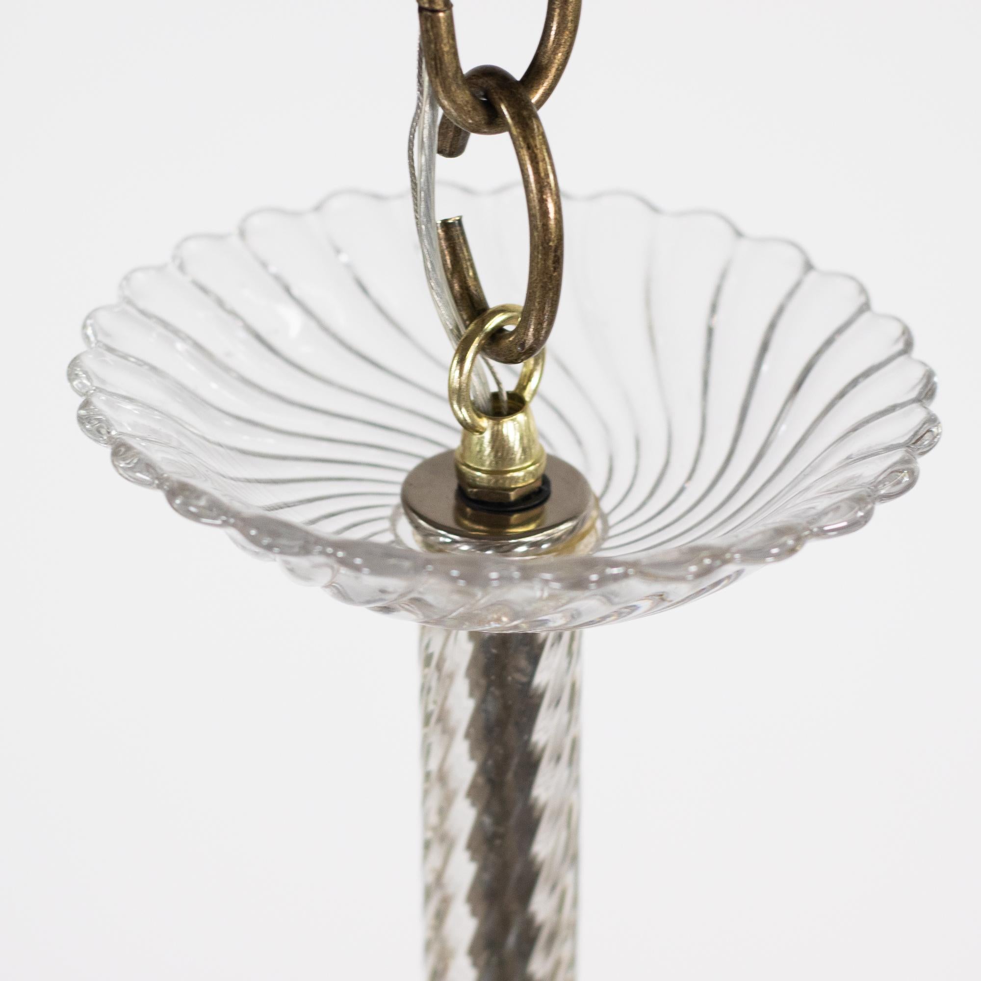 Mid-Century Tinge of Green Murano Frond Chandelier in Style of Barovier & Too In Good Condition For Sale In Chicago, IL
