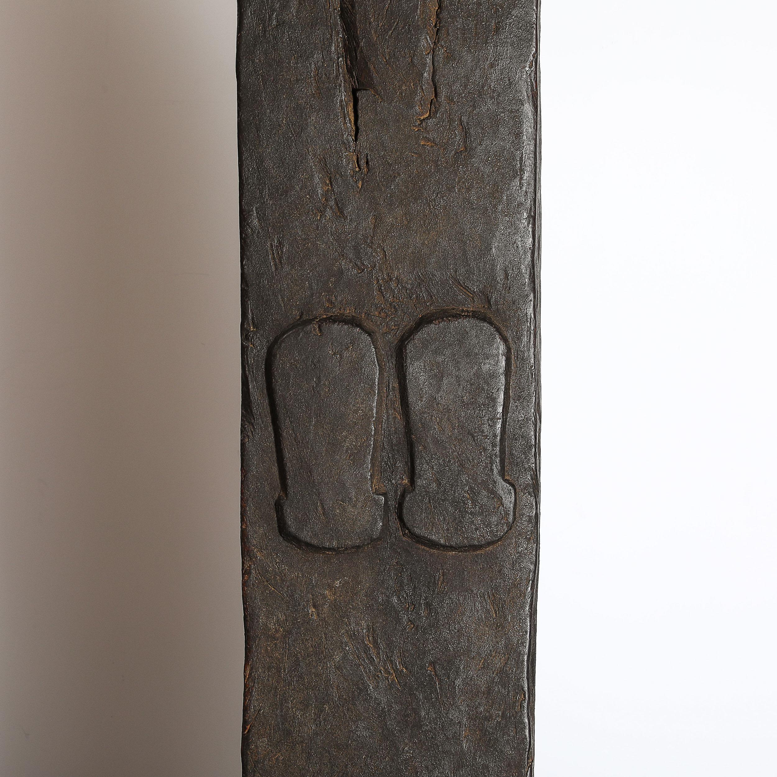 Scultura Toguna di metà secolo in Oak Oak bruciato su base metallica del popolo Dogon, Mali in vendita 5