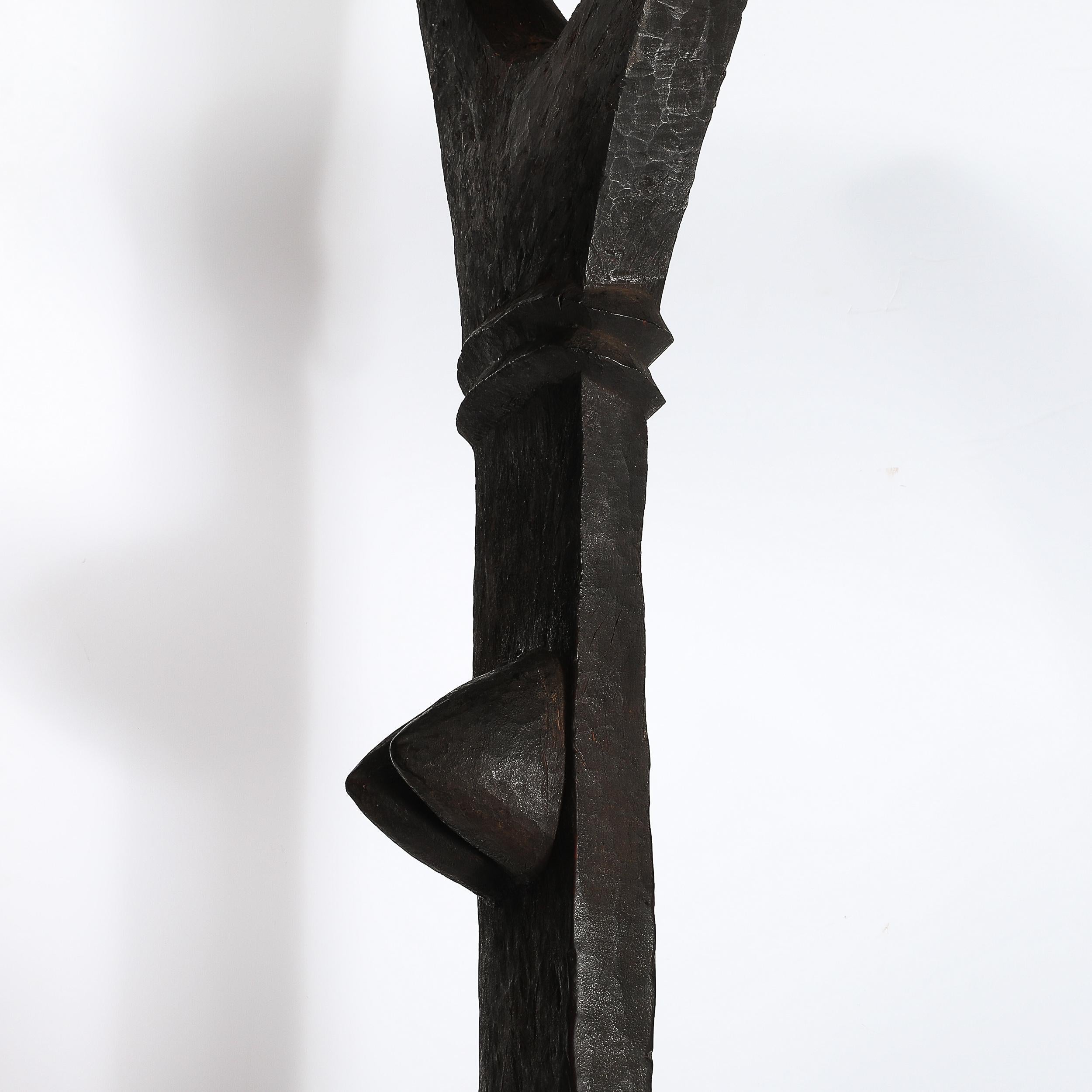 Scultura Toguna di metà secolo in Oak Oak bruciato su base metallica del popolo Dogon, Mali in vendita 6