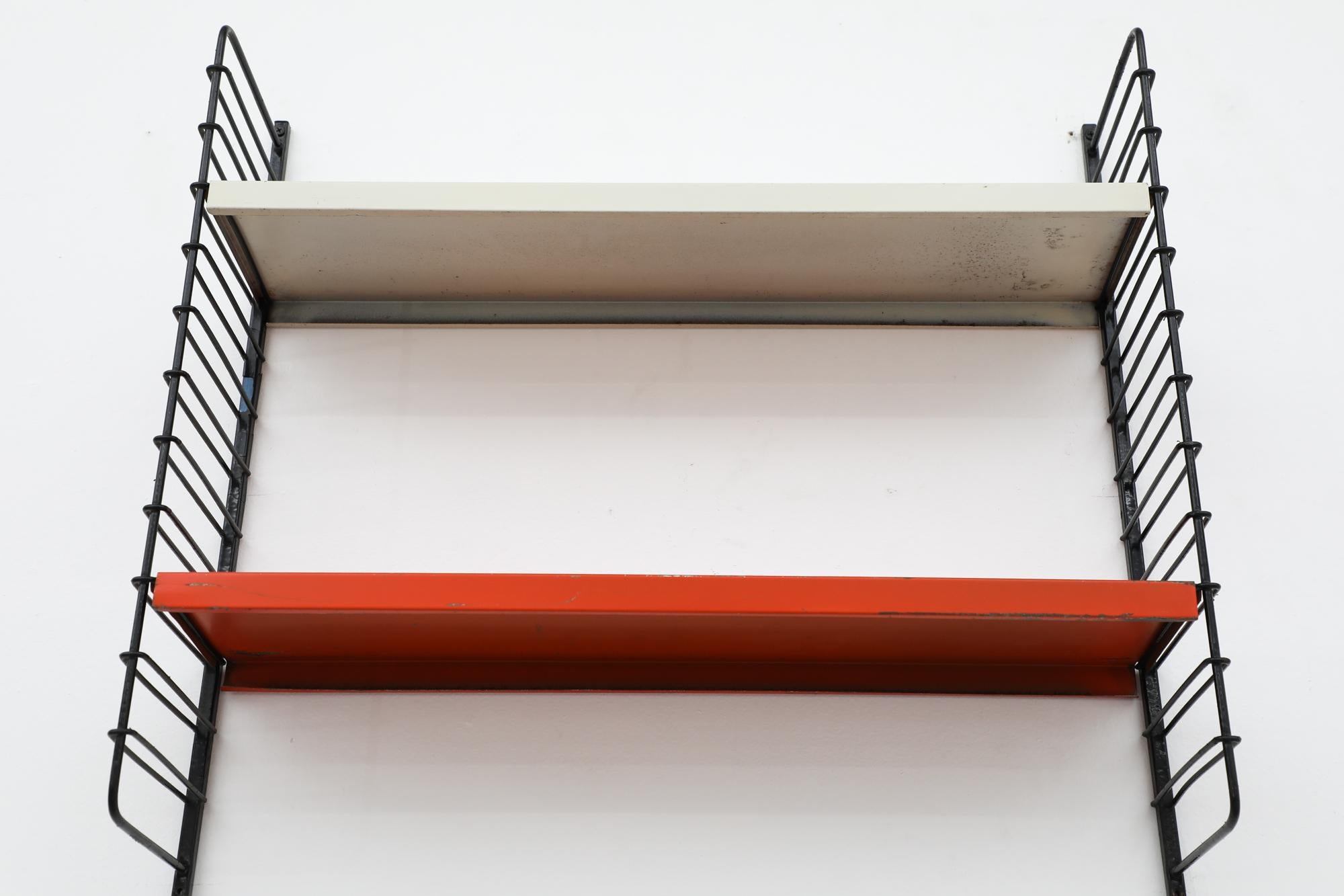 Estantería Industrial de Mediados de Siglo Estilo TOMADO Rojo y Gris 3