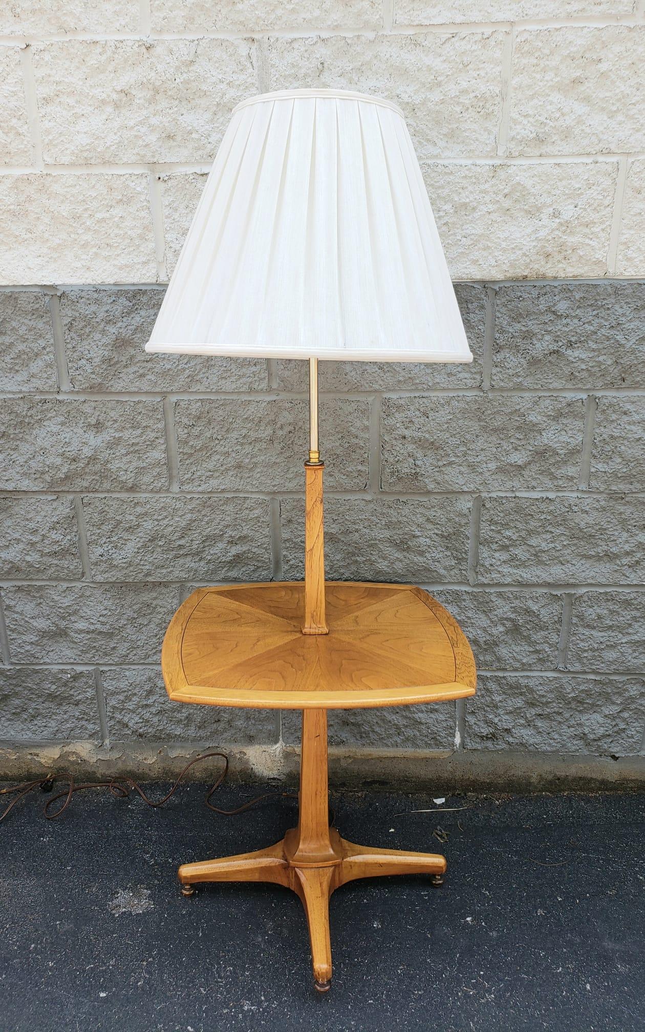 Mid-Century Tomlinson Sophisticate Walnut Torchiere Floor Lamp with Table For Sale 3