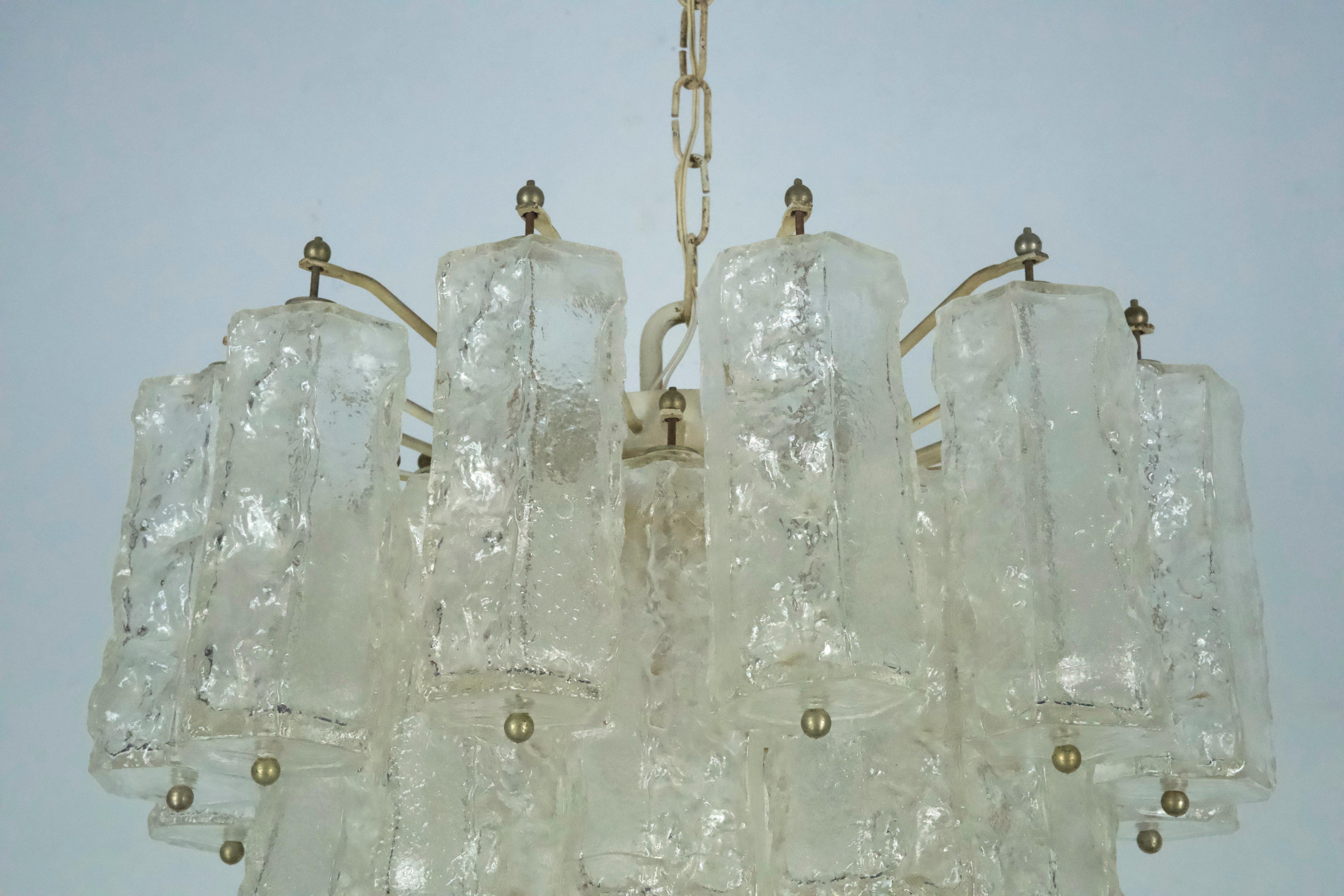 Mid-Century Toni Zuccheri for Venini, corteccia murano glass chandelier. 1960s For Sale 3