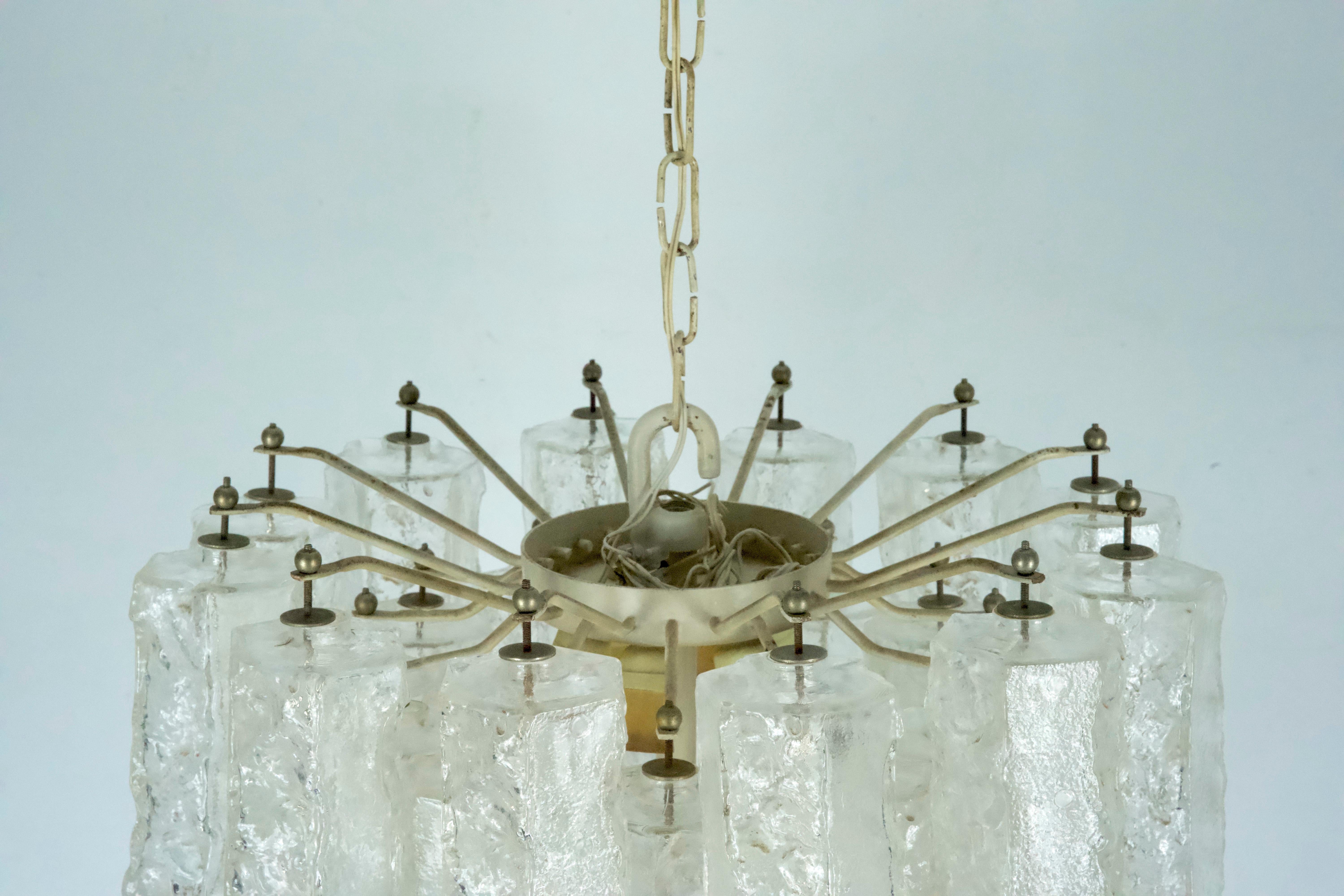 Mid-Century Toni Zuccheri for Venini, corteccia murano glass chandelier. 1960s For Sale 4
