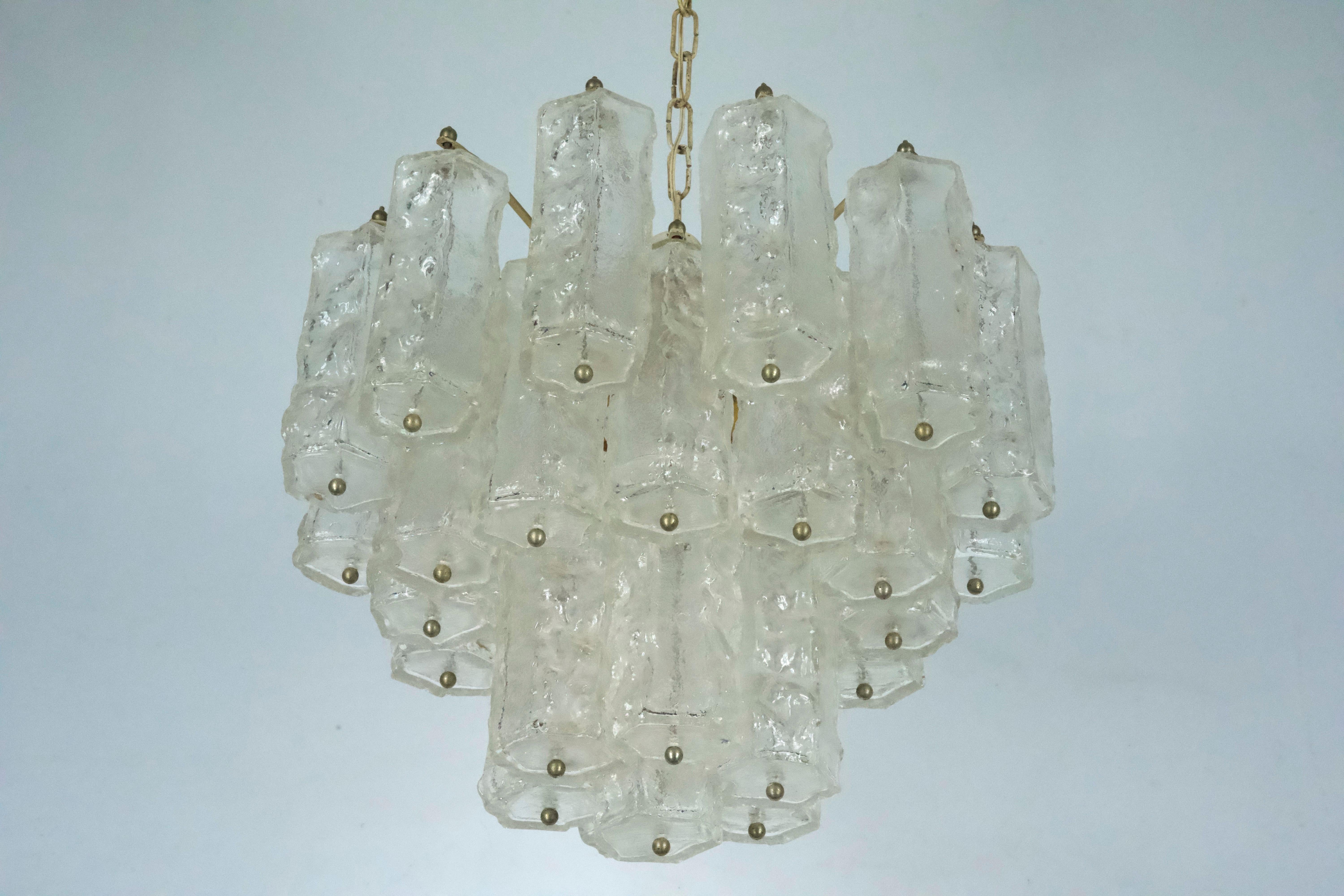 Mid-Century Modern Mid-Century Toni Zuccheri for Venini, corteccia murano glass chandelier. 1960s For Sale