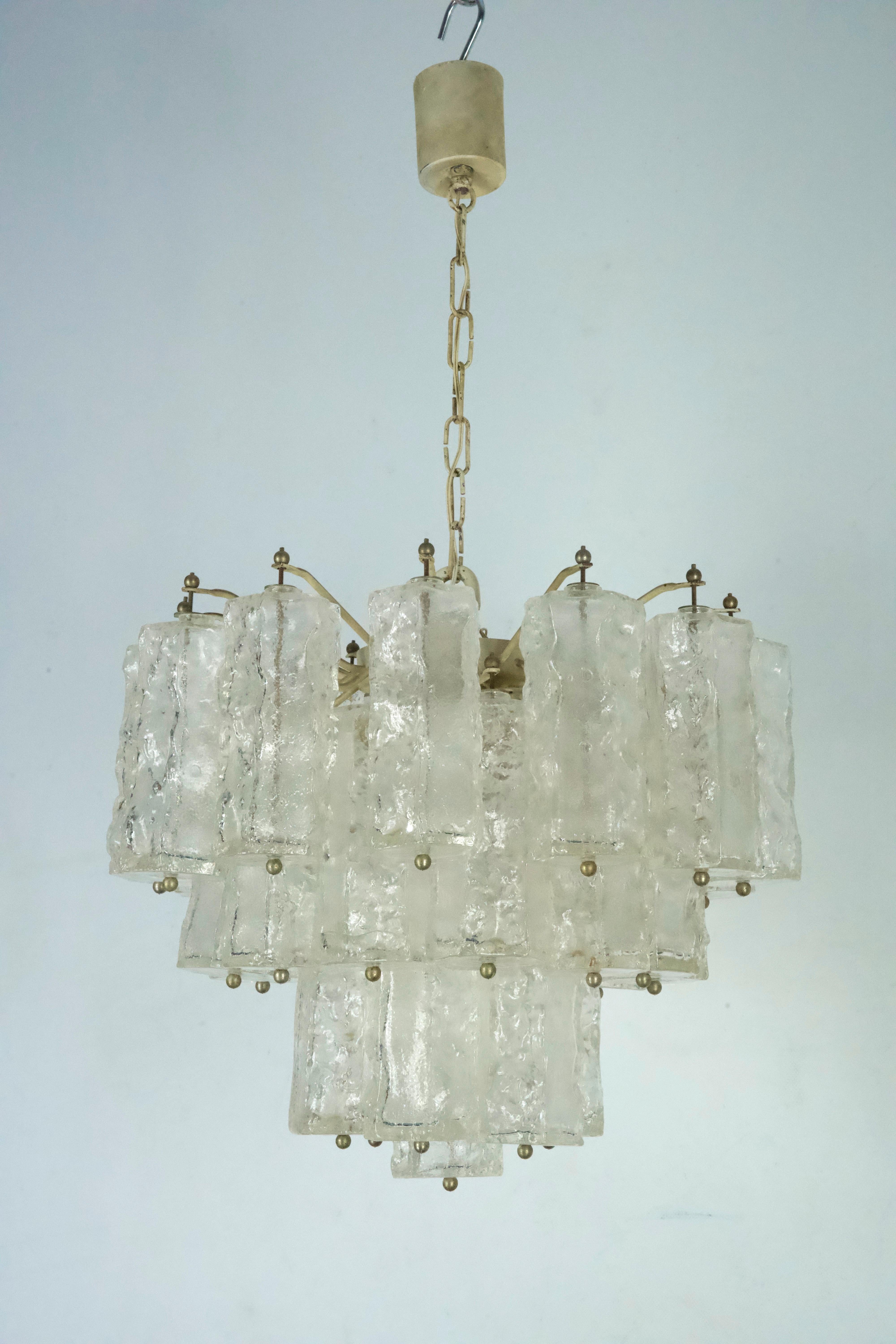 Italian Mid-Century Toni Zuccheri for Venini, corteccia murano glass chandelier. 1960s For Sale