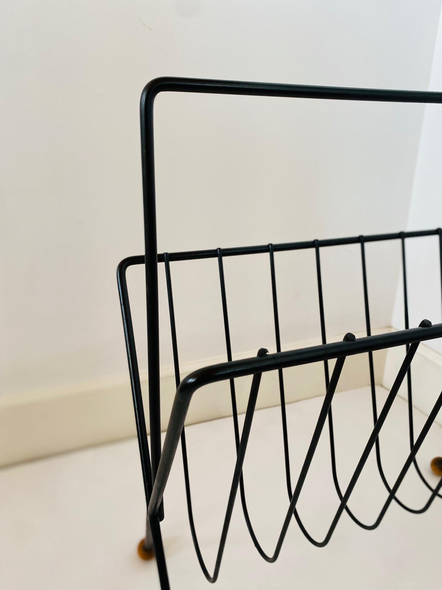 Mid-Century Tony Paul Design Iron Magazine Rack for Woodlin-Hall In Good Condition For Sale In San Diego, CA