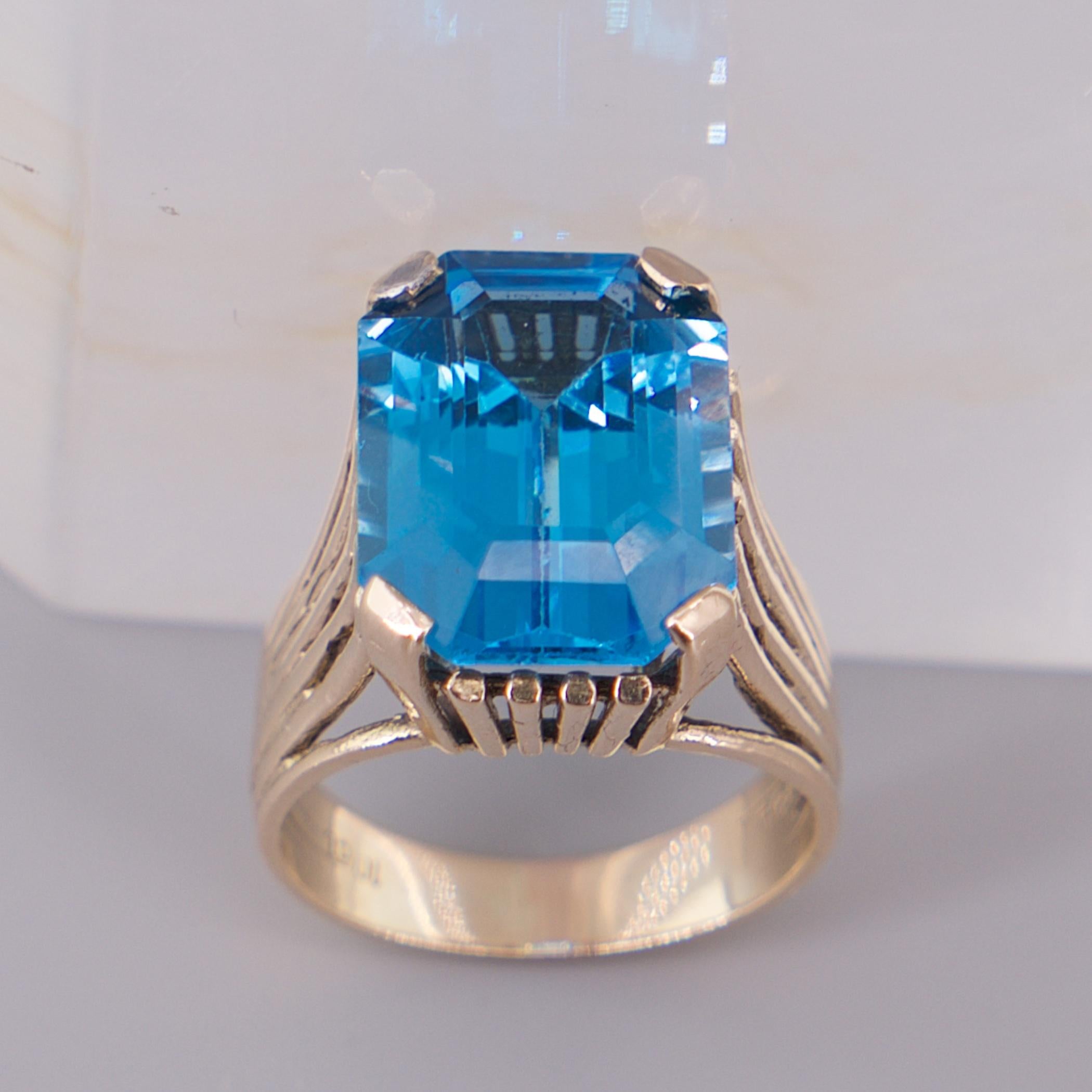 Baltic Mid-Century Topaz Cocktail Ring 10k Gold with Empire Art Deco For Sale