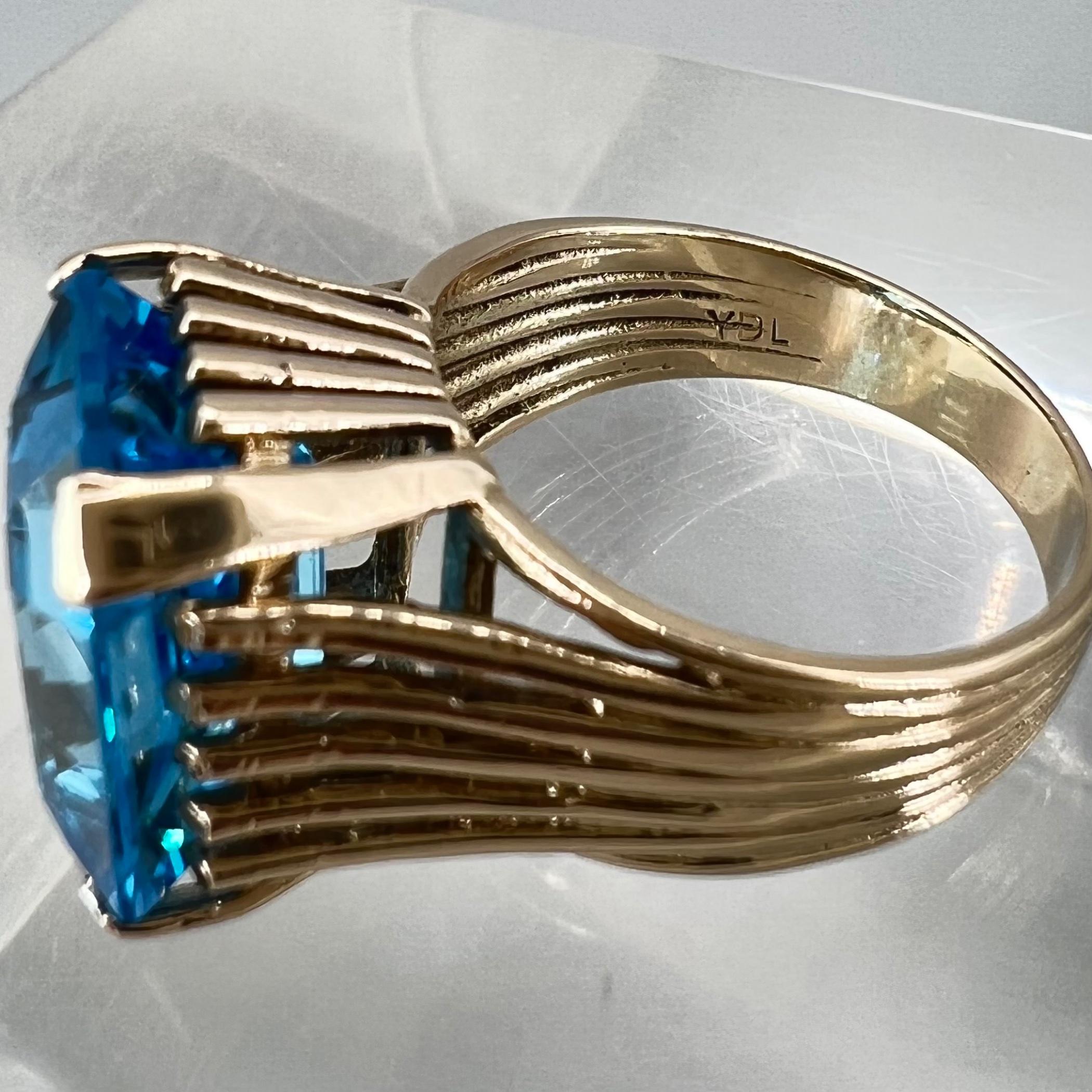 Mid-Century Topaz Cocktail Ring 10k Gold with Empire Art Deco For Sale 2