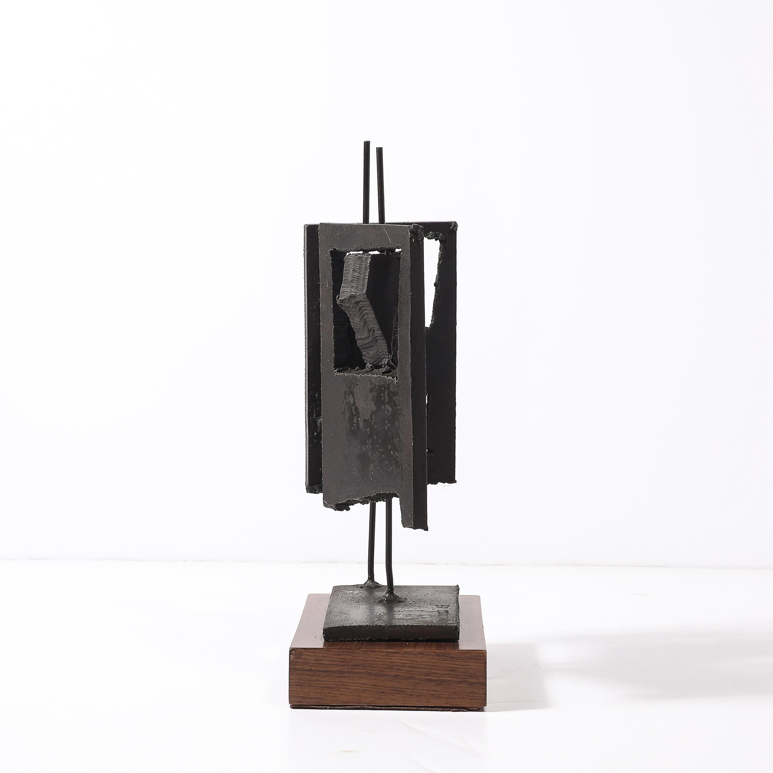 Mid-Century Torch Cut Steel Brutalist Sculpture on Walnut Signed John Balossi en vente 3