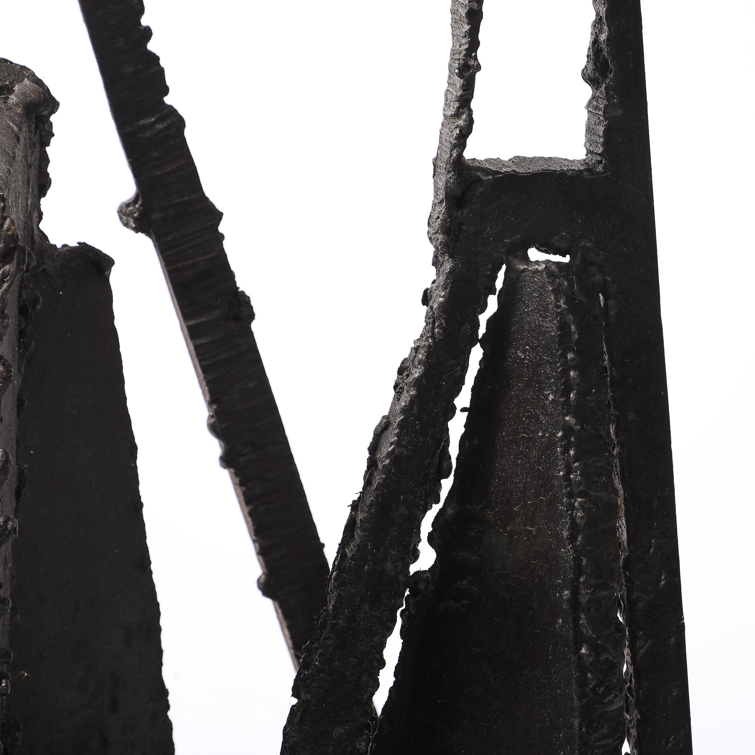 Mid-Century Torch Cut Steel Brutalist Sculpture on Walnut signée John Balossi en vente 4
