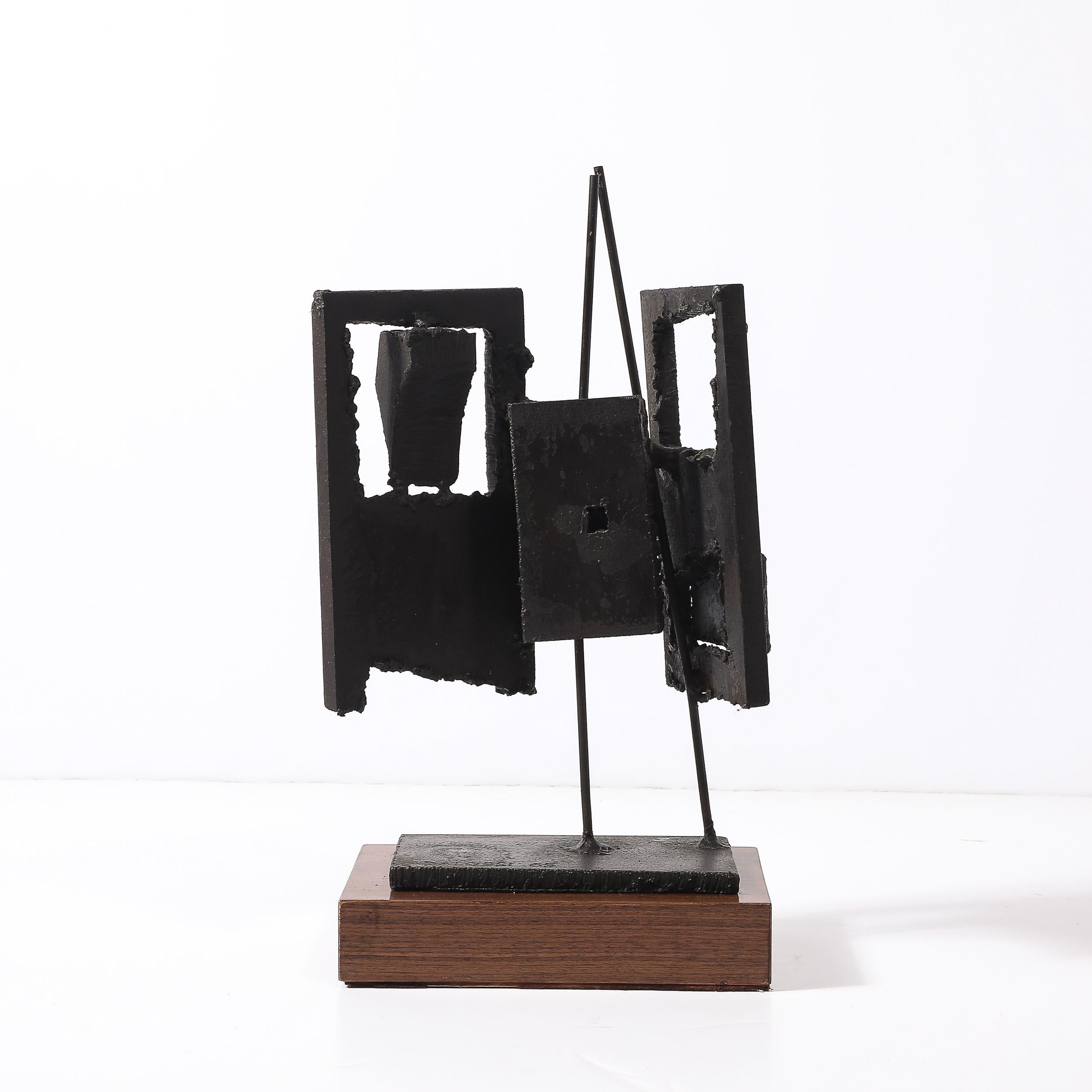 Mid-Century Torch Cut Steel Brutalist Sculpture on Walnut Signed John Balossi en vente 5