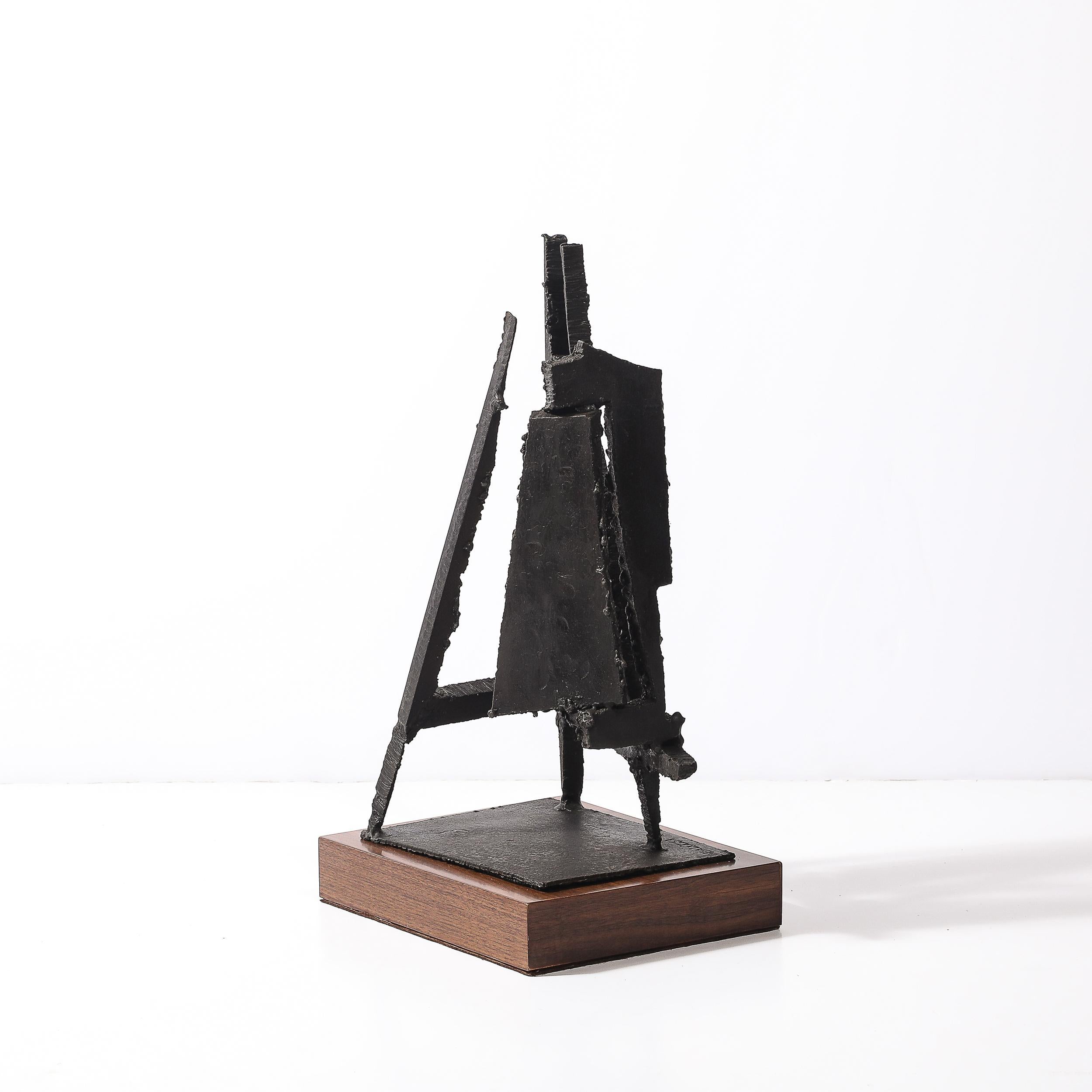 Acier ajouré Mid-Century Torch Cut Steel Brutalist Sculpture on Walnut signée John Balossi en vente