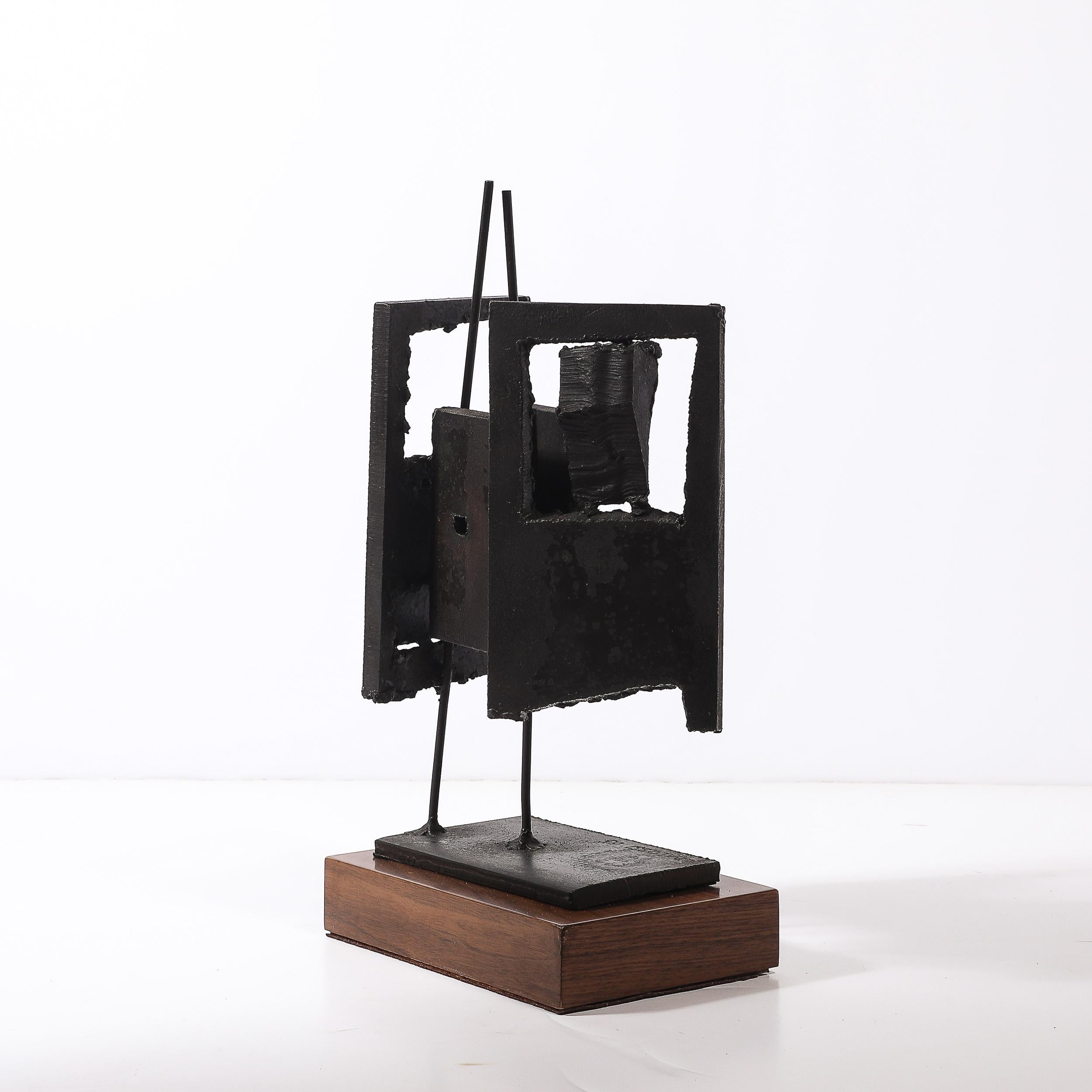 Mid-Century Torch Cut Steel Brutalist Sculpture on Walnut Signed John Balossi en vente 2