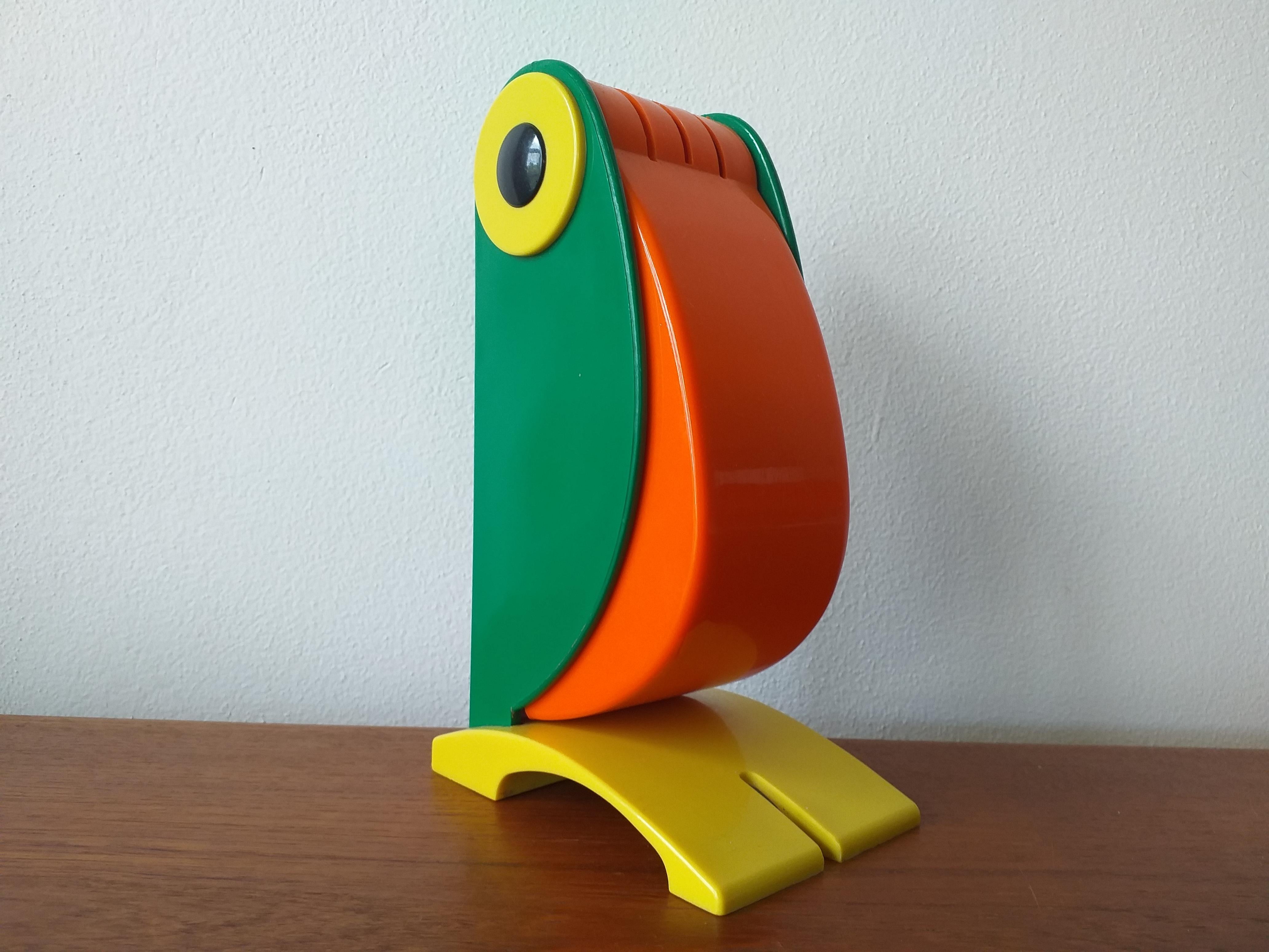 - Rare colored
- Iconic type of lamp
- OTF /Old Timer Ferrari/ Verona
- Toucan or parrot.