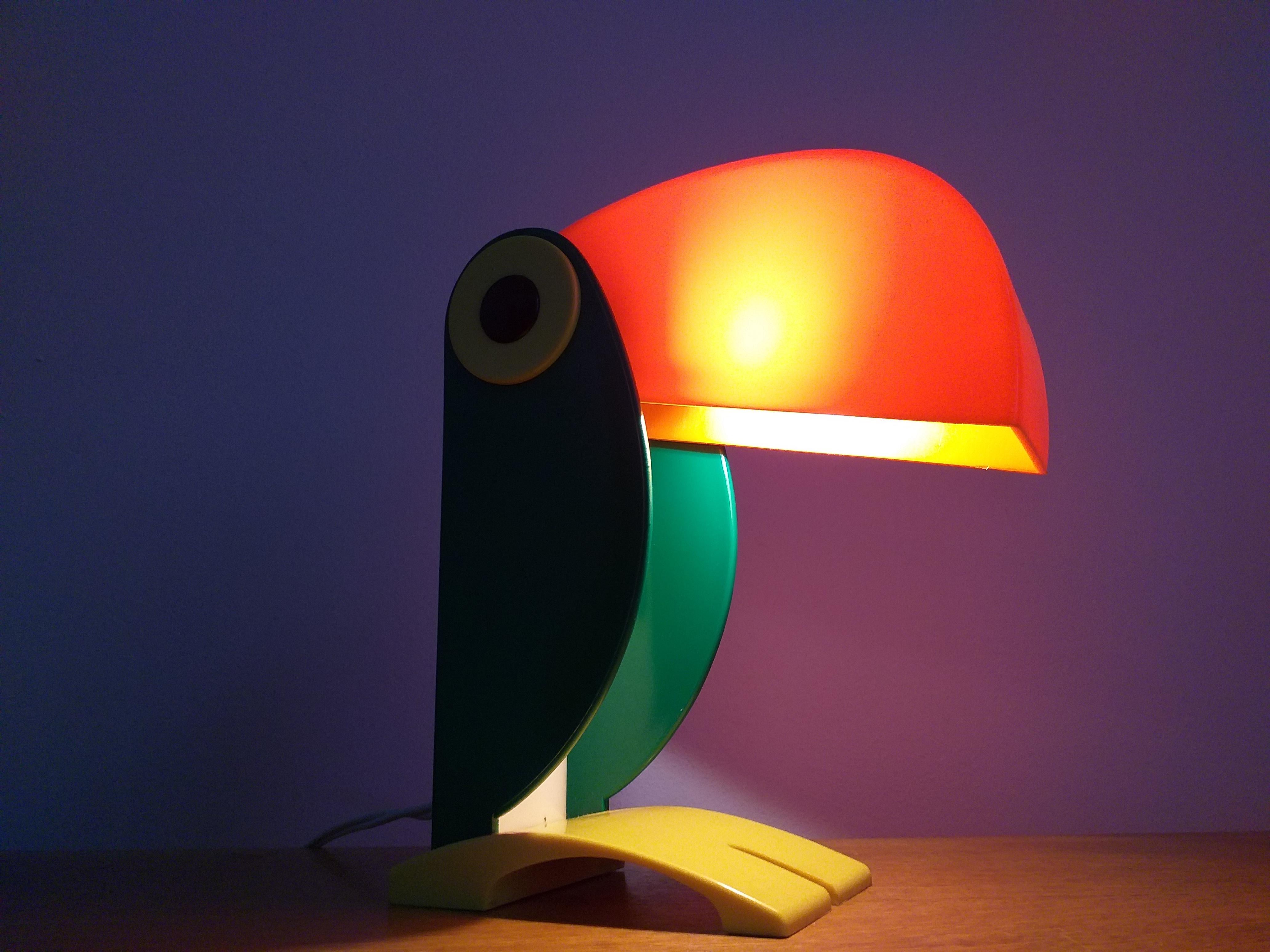 Plastic Midcentury Toucan Table Lamp for OTF Ferrari, Italy, 1960s