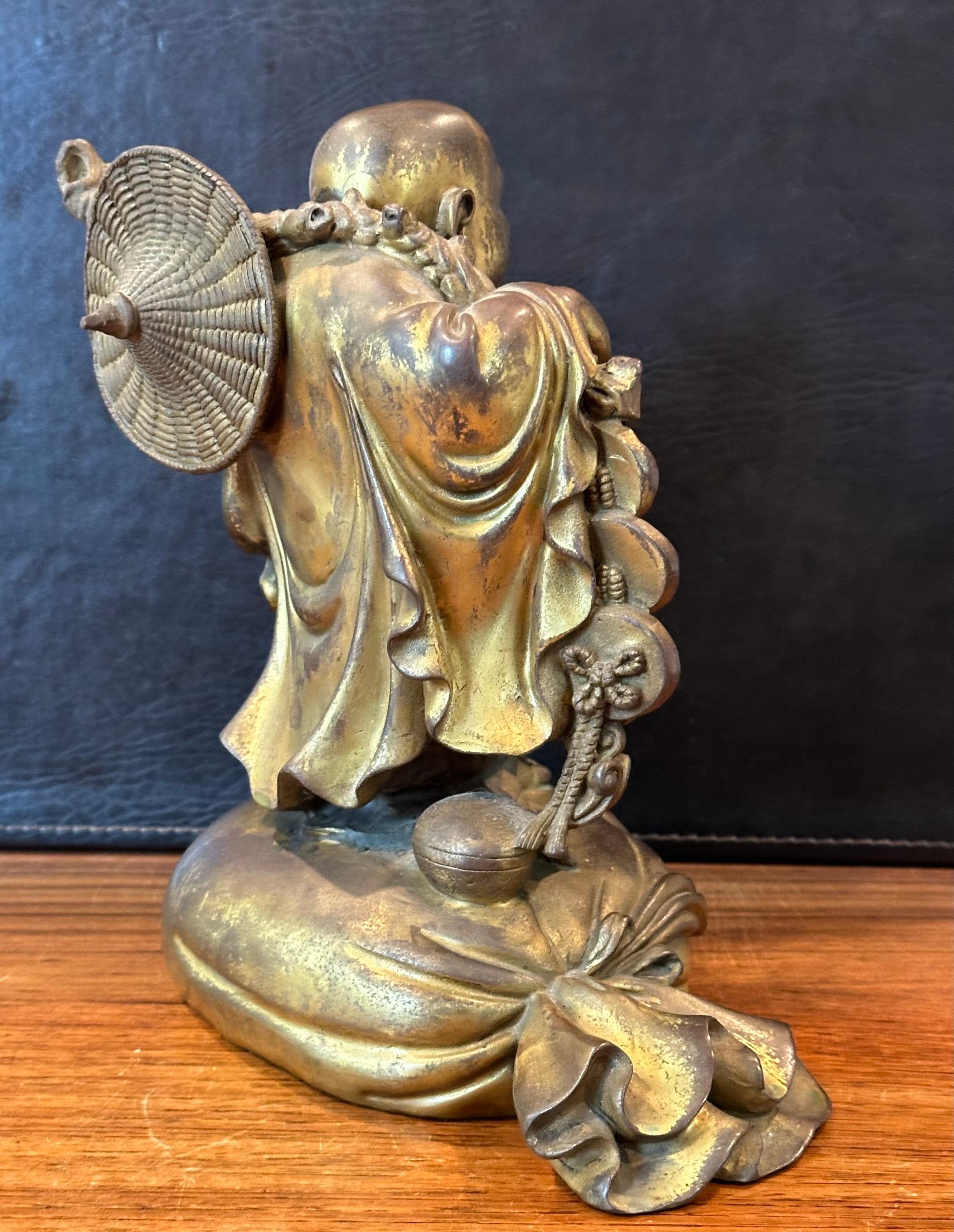 Scultura tradizionale in bronzo di metà secolo Hotei / 