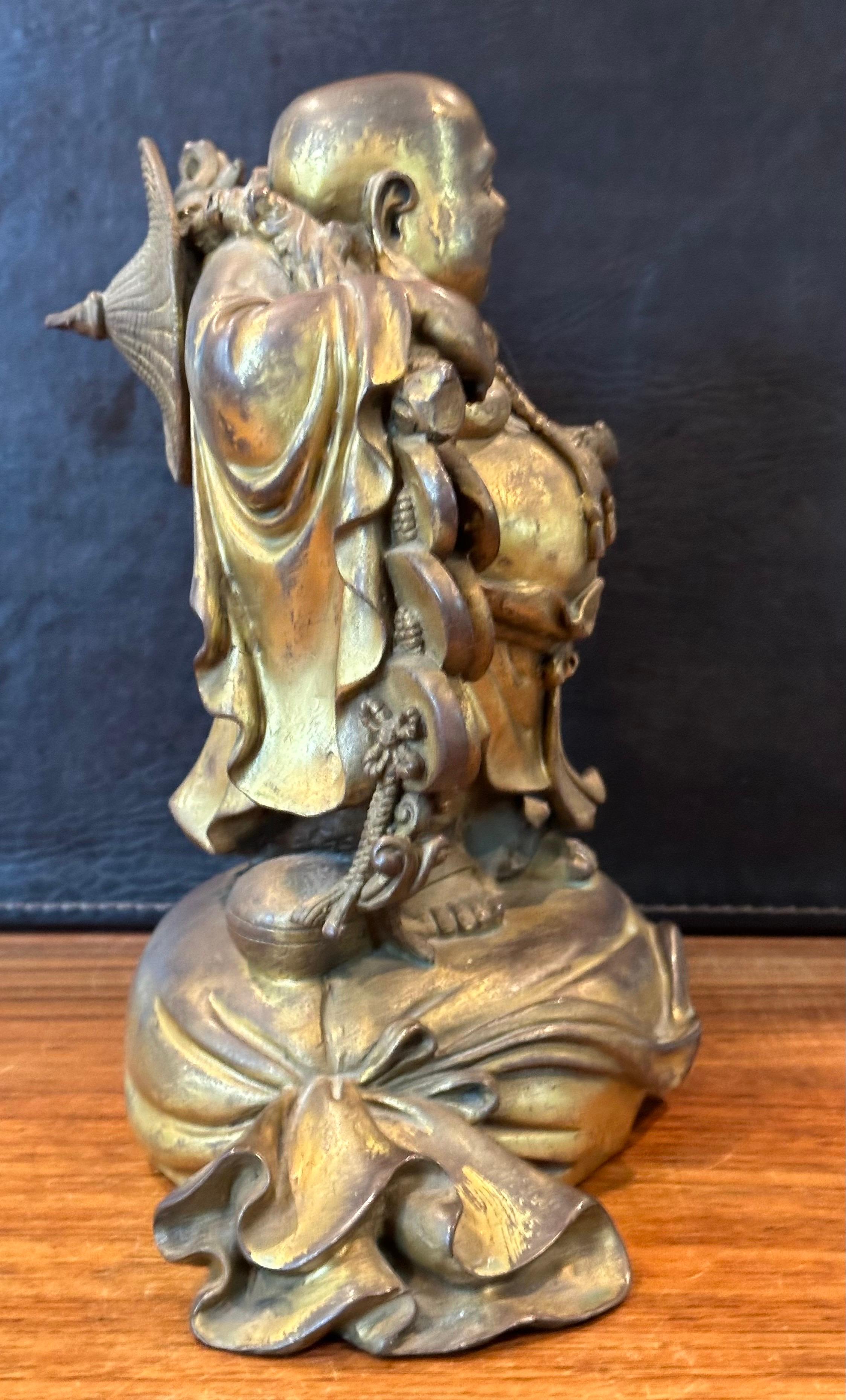 Scultura tradizionale in bronzo di metà secolo Hotei / 