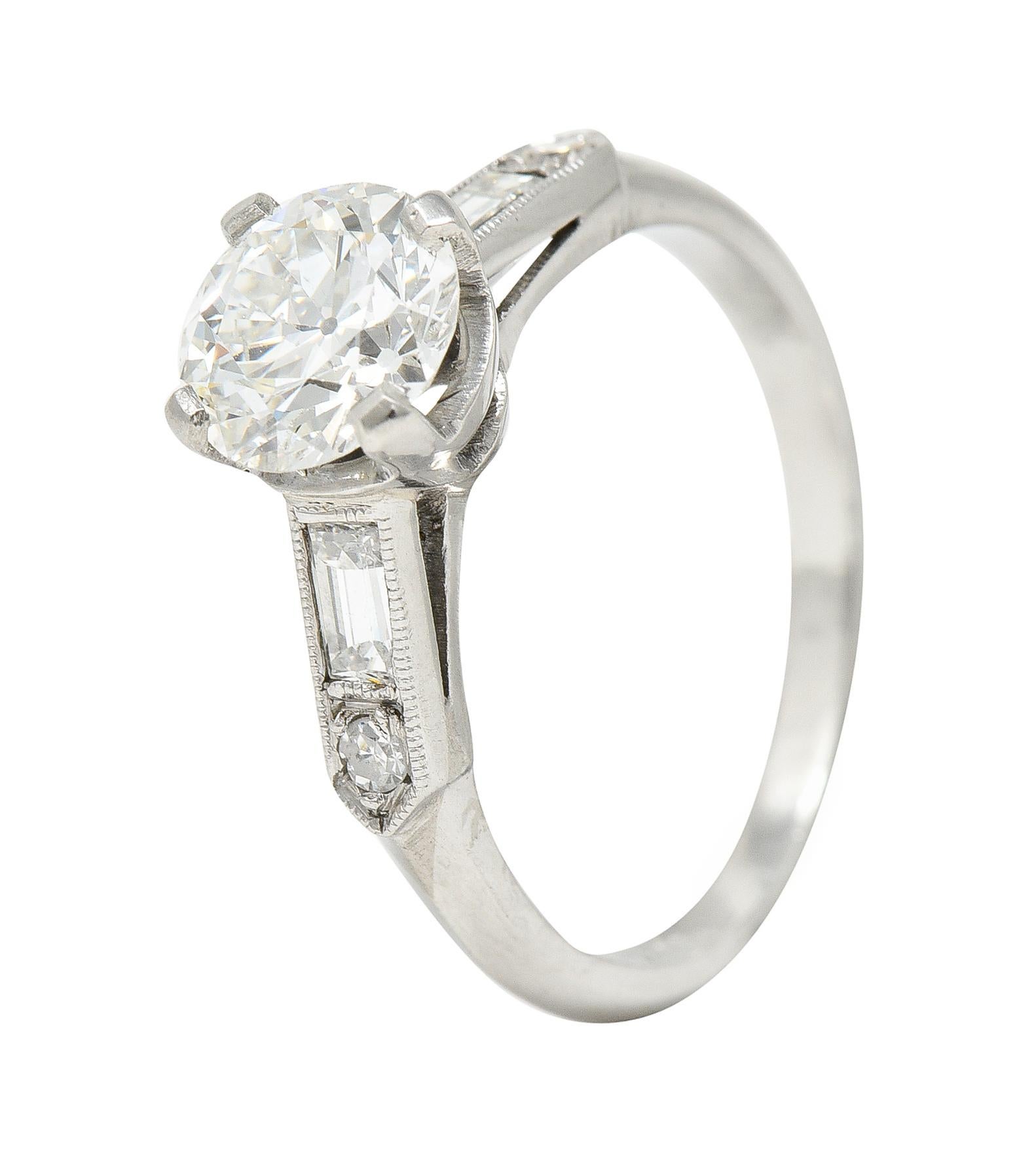 Bague de fiançailles en platine de 1,60 carats avec diamant de taille transitionnelle du milieu du siècle en vente 3