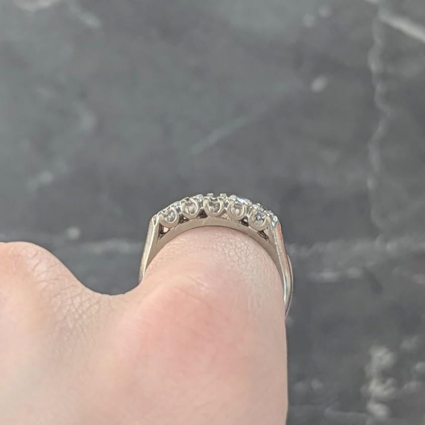 Mid-Century Transitional Diamond 14K Gold Vintage Fishtail Wedding Band Ring For Sale 4