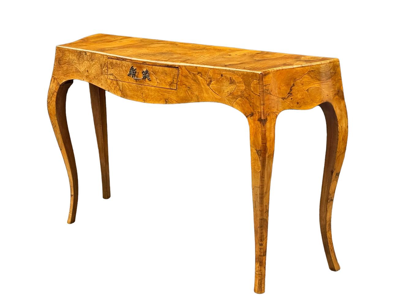 Table console ou bureau en loupe d'huître italienne de style transitionnel du milieu du siècle dernier en vente 1