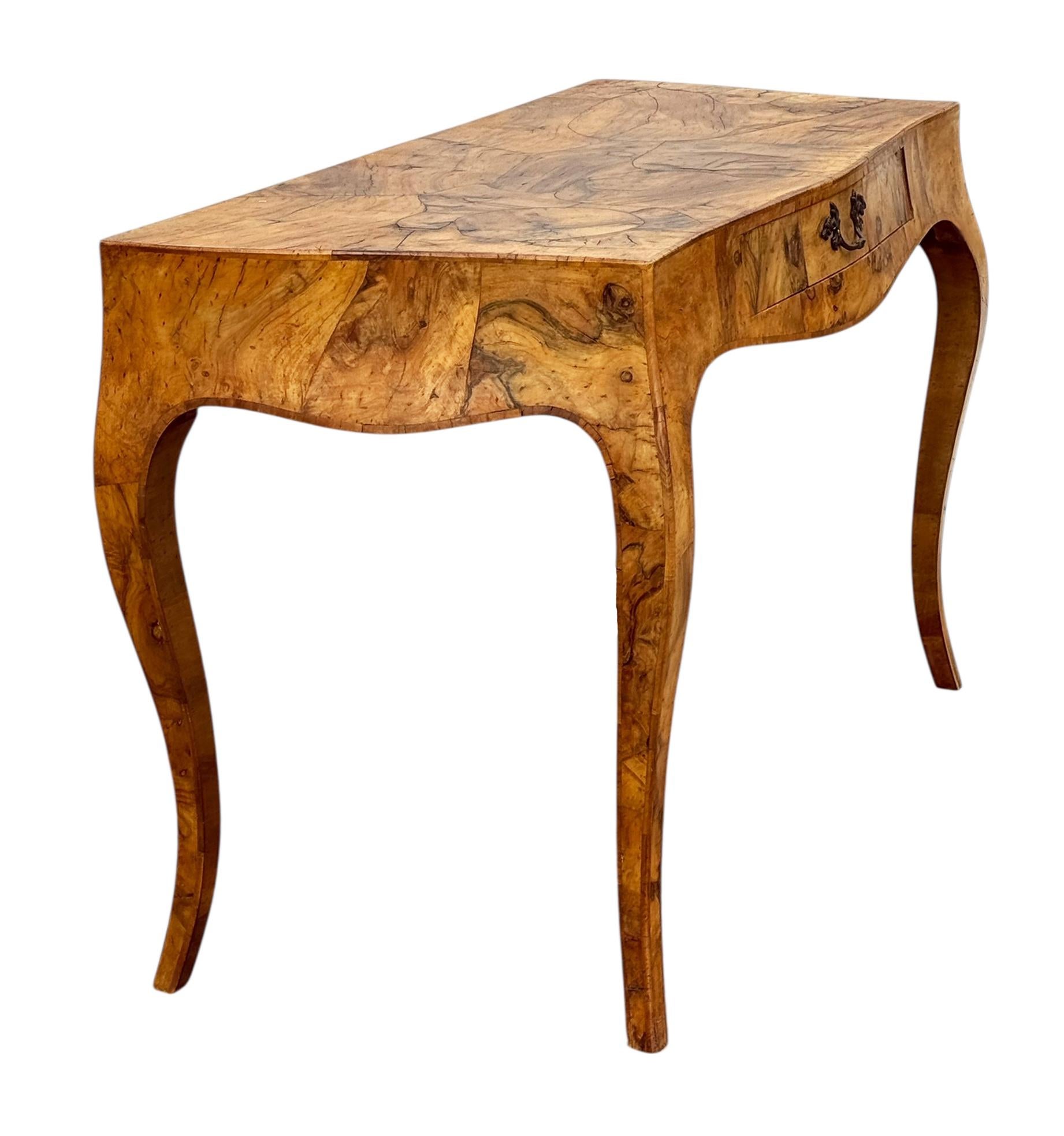 Escritorio Hollywood Regency Italian Olive Burl en venta 2