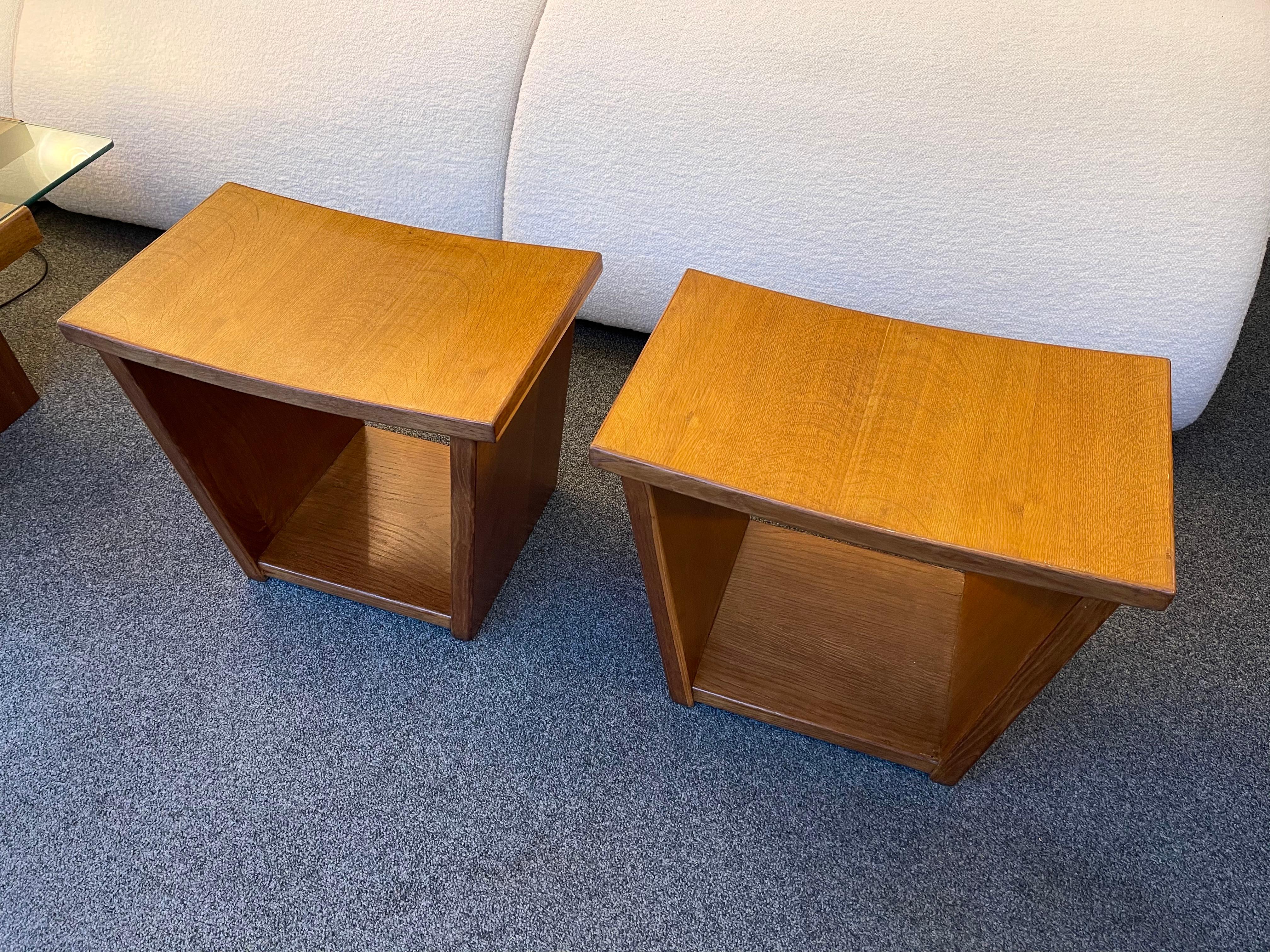 Fine Italian Modernist mid century trapeze wood poufs stools or benches attributed to Osvaldo Borsani. In the mood of Gio Ponti, Achille and Pier Giacomo Castiglioni, Cassina, Zanotta, Pierre Jeanneret, Charlotte Perriand, Frattini, Ico Parisi;